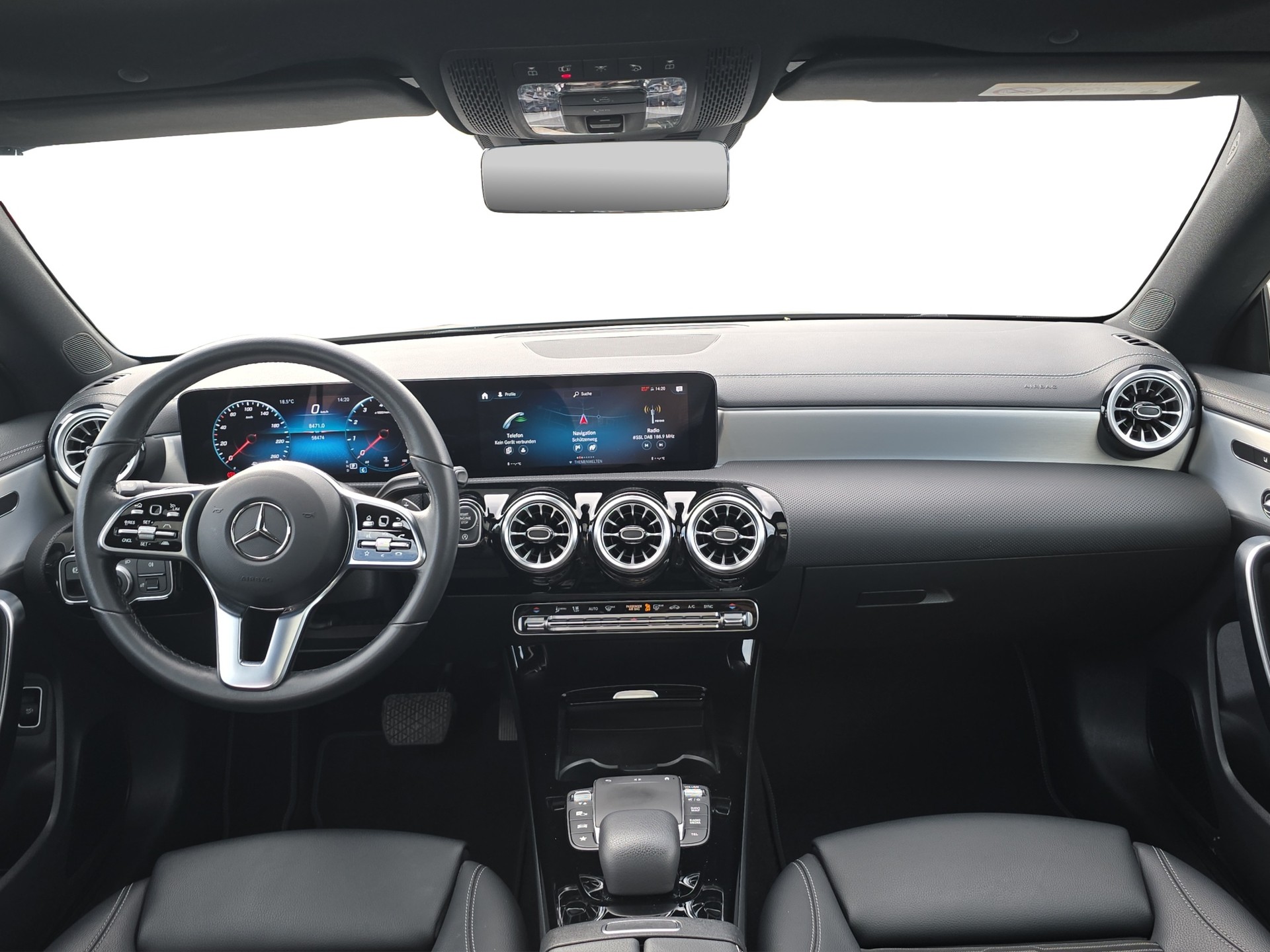 MERCEDES-BENZ CLA 250 4Matic Progressive 7G-DCT-image-8