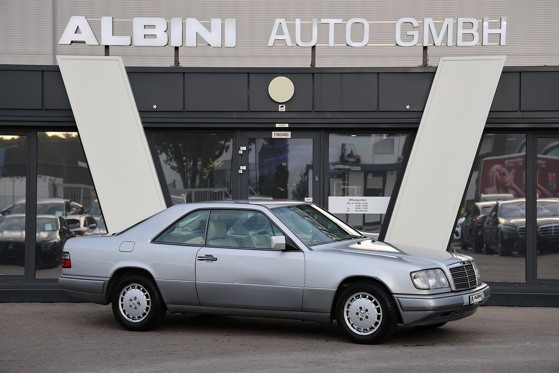 MERCEDES-BENZ E 320 Coupé *Frisch ab VETERANPRÜFUNG*-showroom-element-1