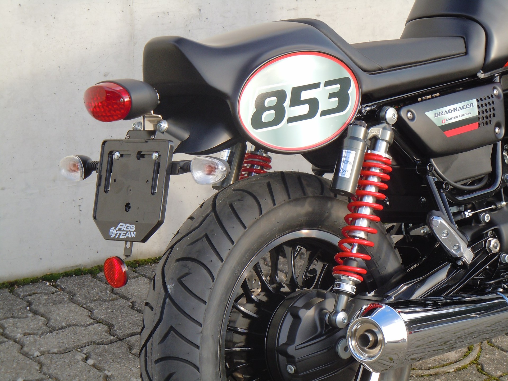 MOTO GUZZI 853 Drag Racer Limited Edition-showroom-element-2