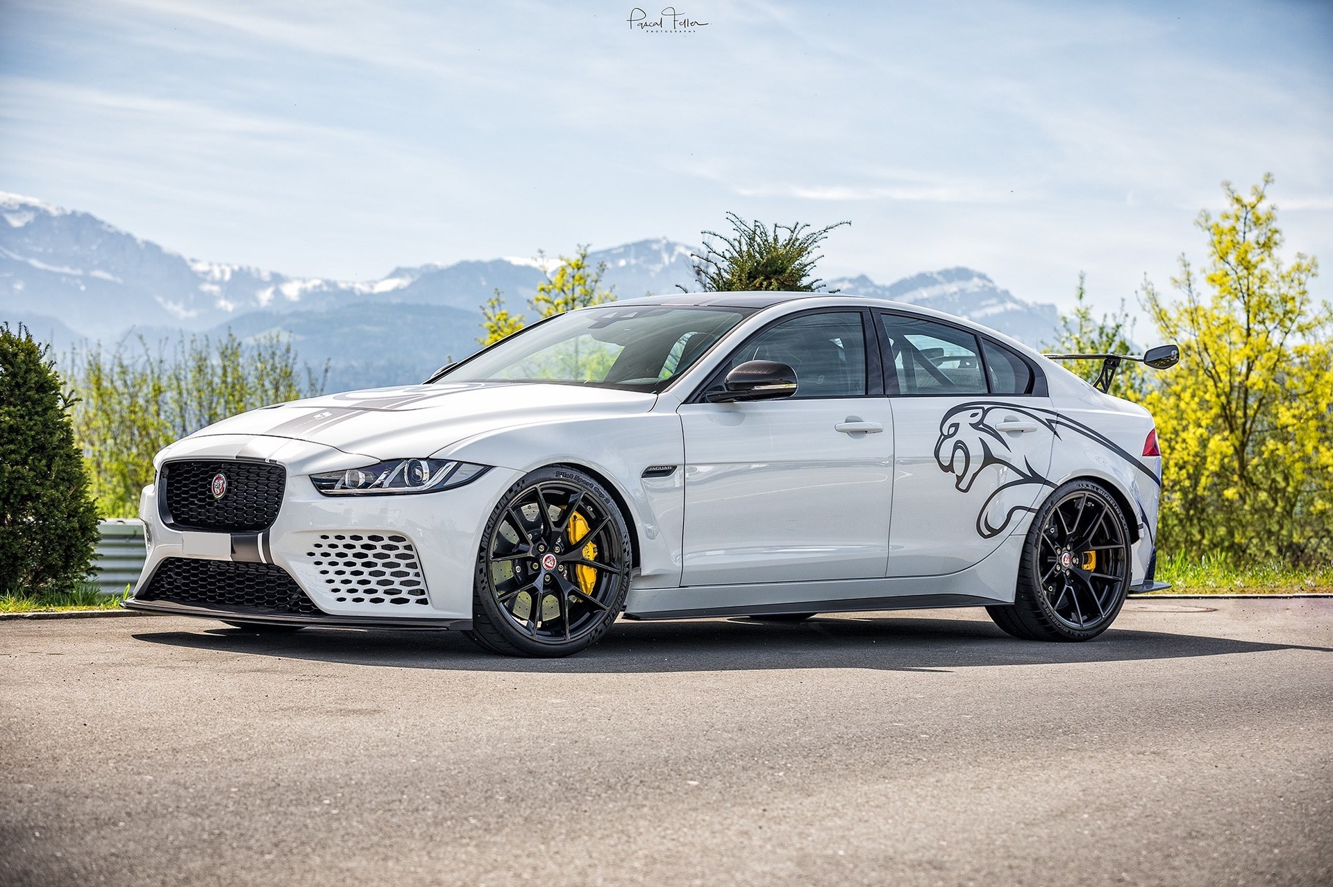 JAGUAR XE SVO Project 8, 1/62 weltweit mit Werksgarantie bis 8.27!