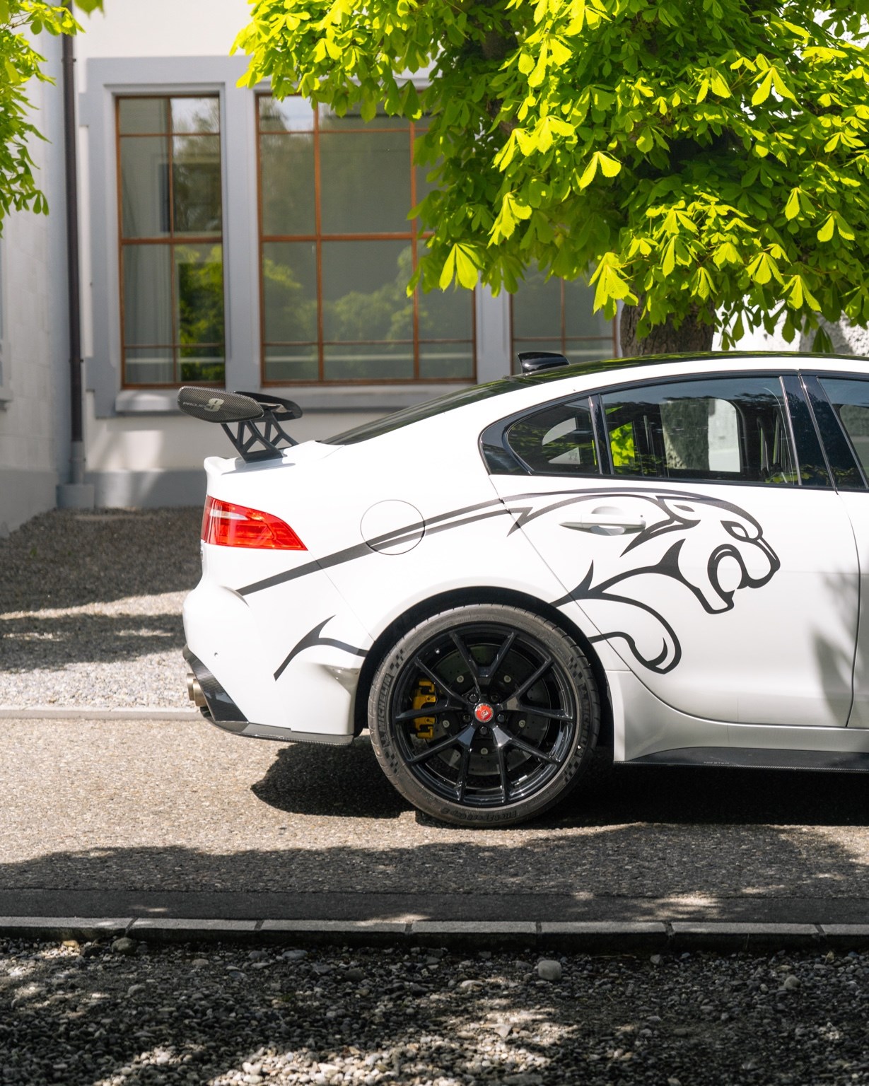 JAGUAR XE SVO Project 8, 1/62 weltweit mit Werksgarantie bis 8.27!-image-1
