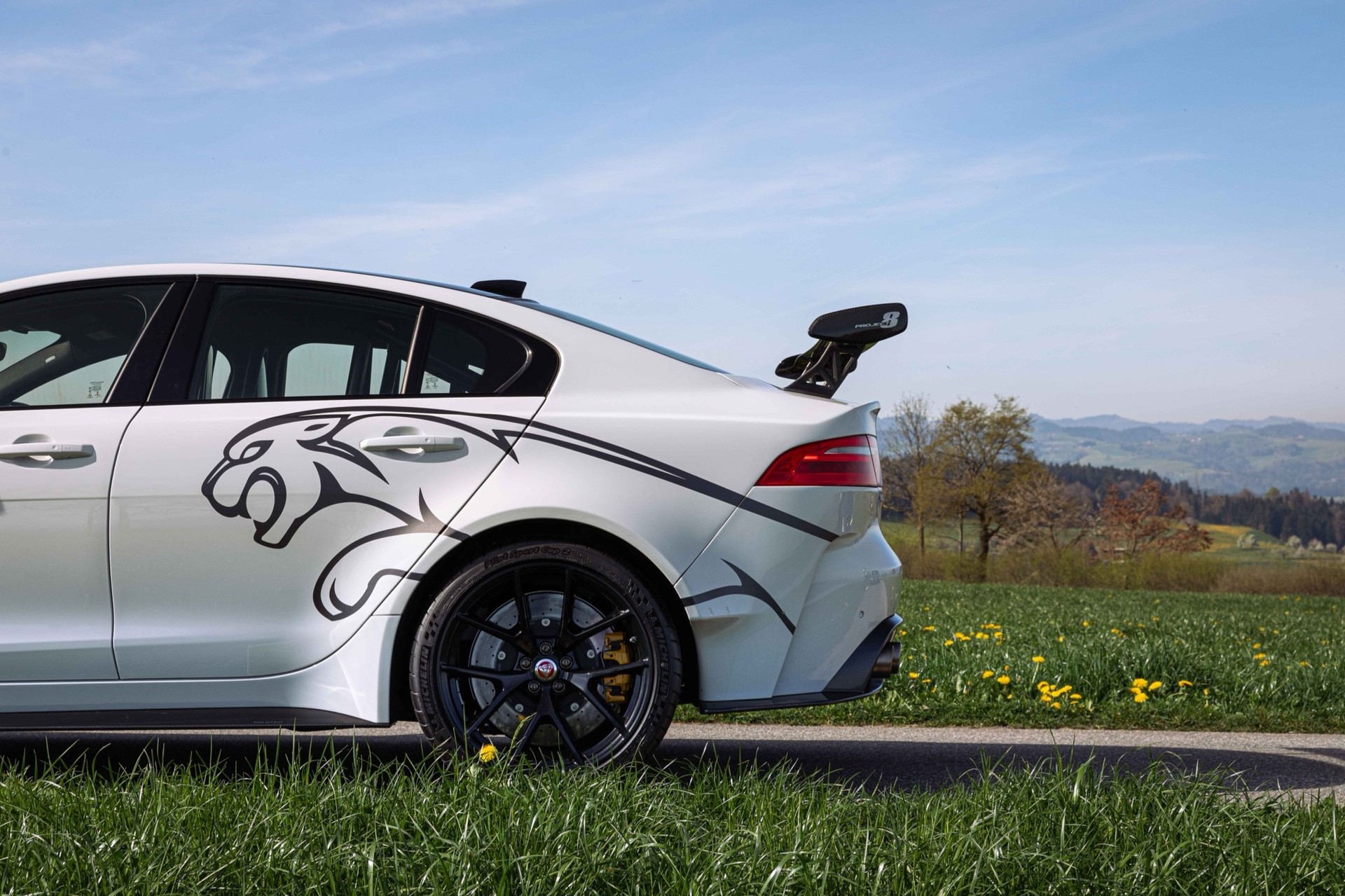 JAGUAR XE SVO Project 8, 1/62 weltweit mit Werksgarantie bis 8.27!-image-14