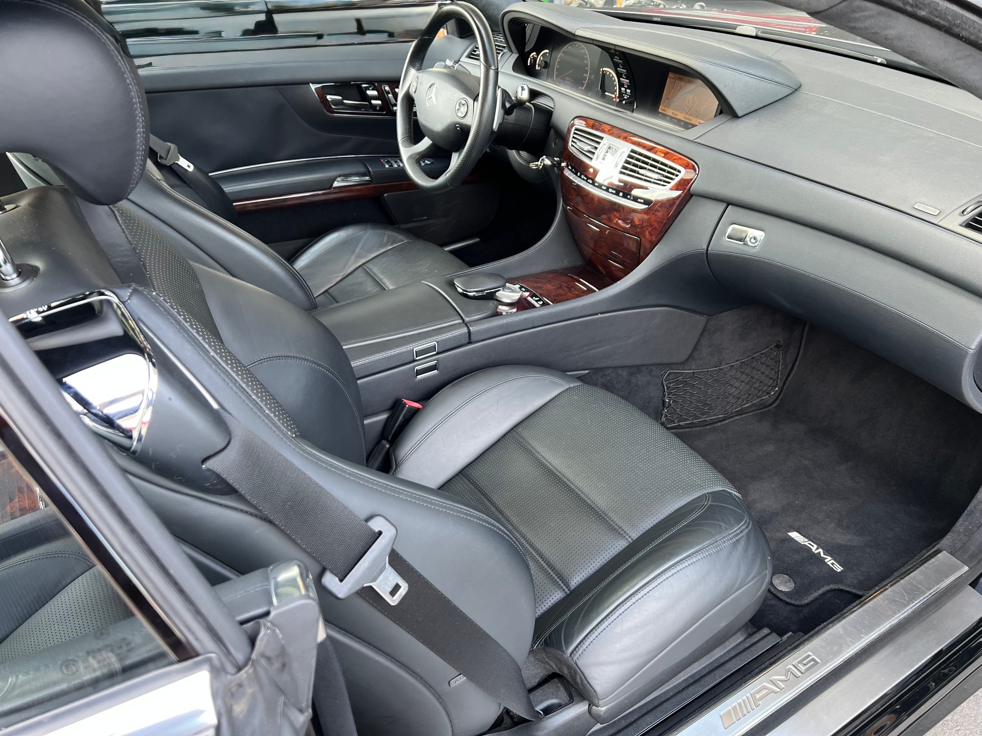 MERCEDES-BENZ CL 63 AMG 7G-Tronic-image-15