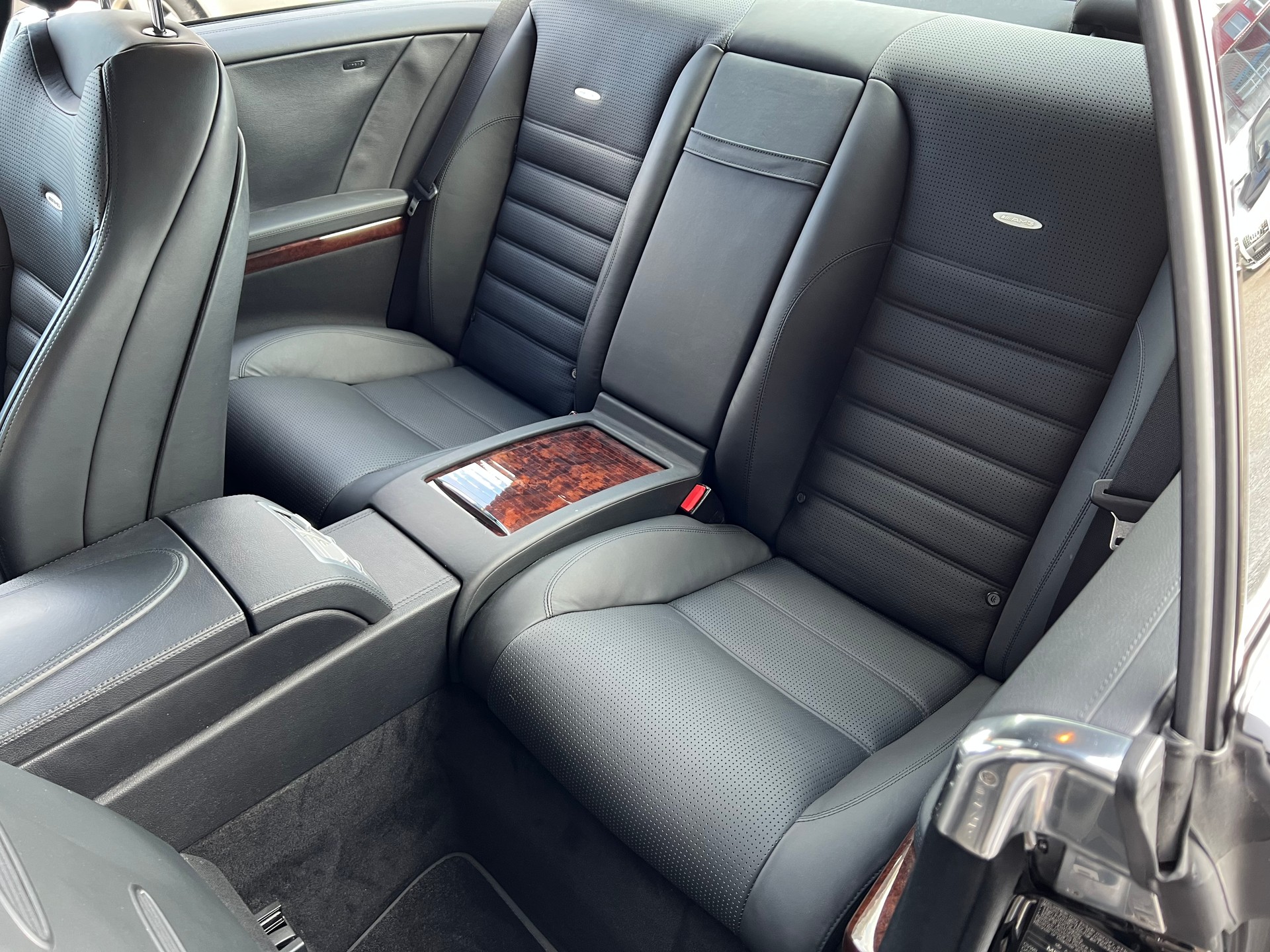 MERCEDES-BENZ CL 63 AMG 7G-Tronic-image-19