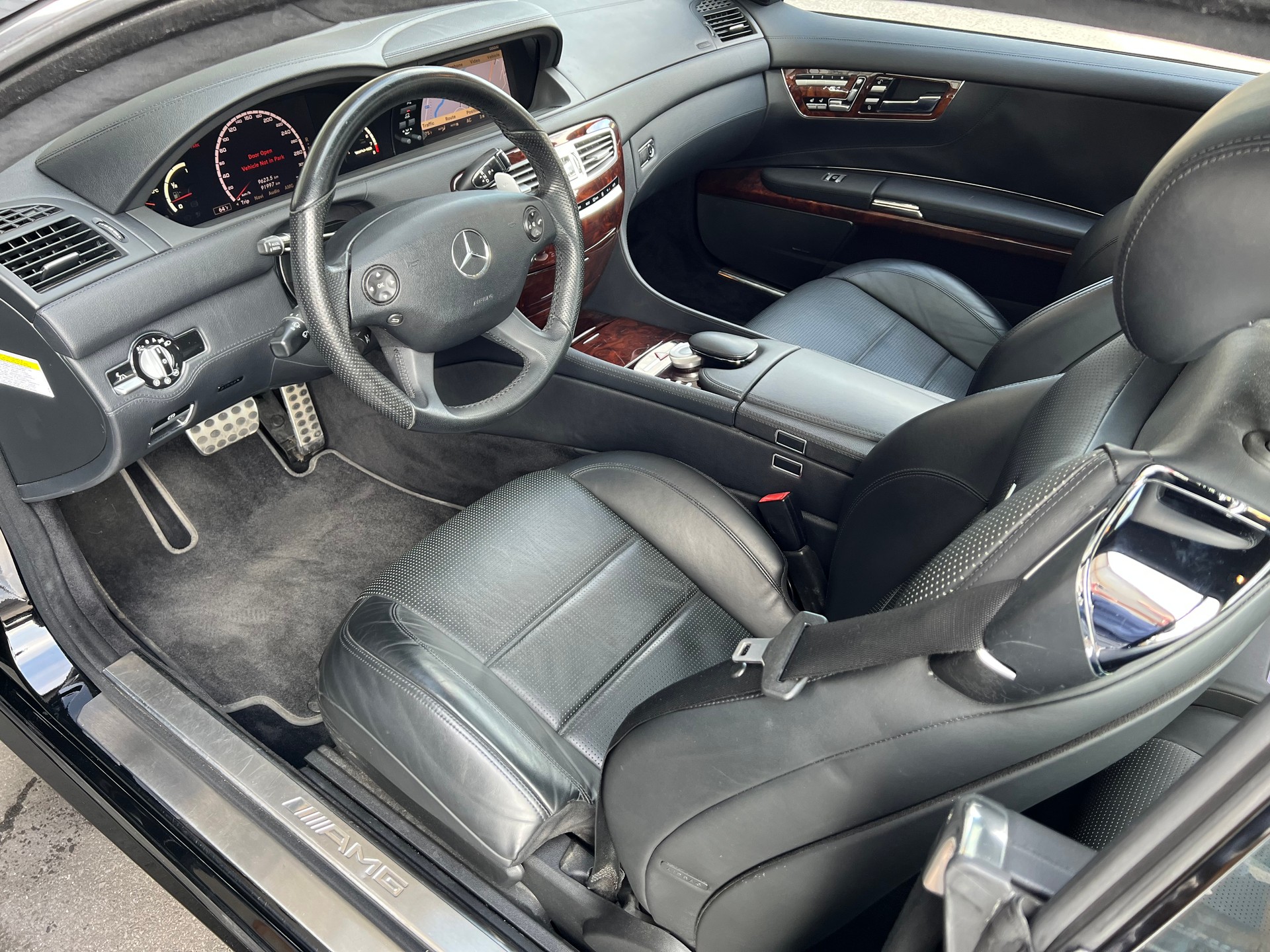 MERCEDES-BENZ CL 63 AMG 7G-Tronic-image-8
