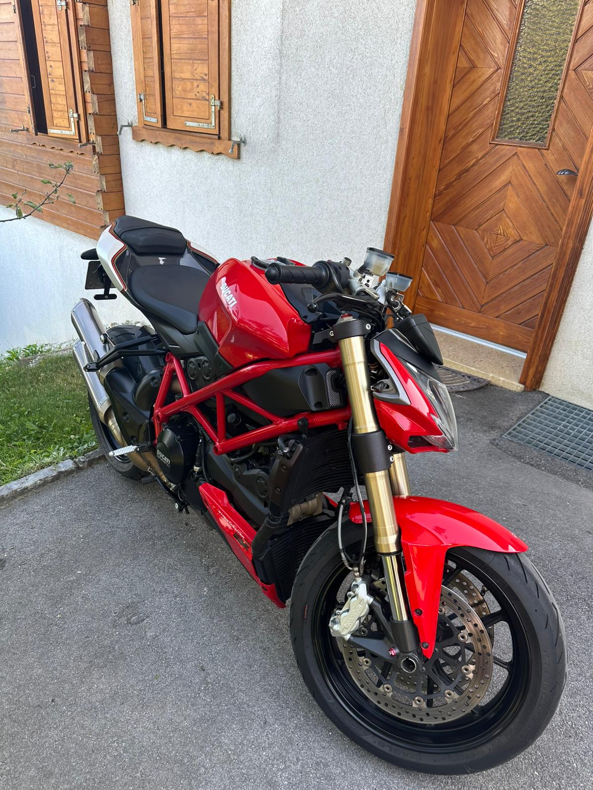 DUCATI Streetfighter 848-image-4