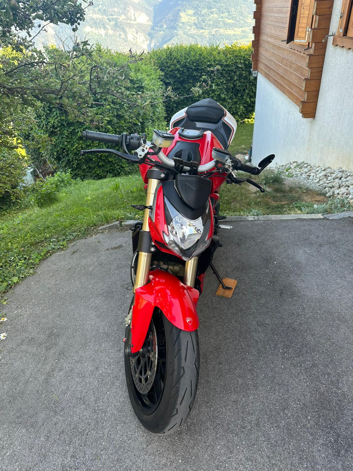 DUCATI Streetfighter 848-image-1