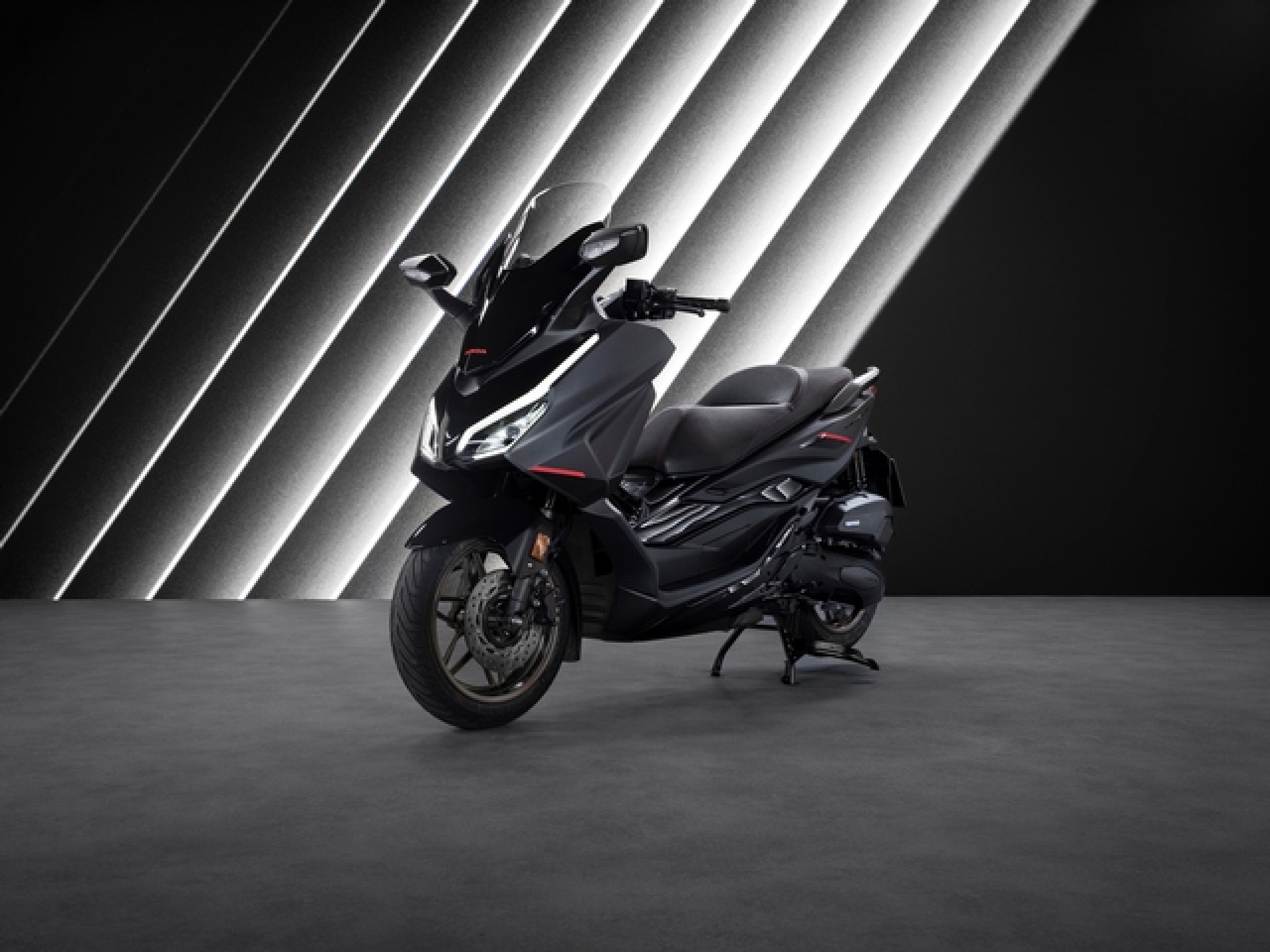 HONDA NSS 125 Forza Special Edition-image-1
