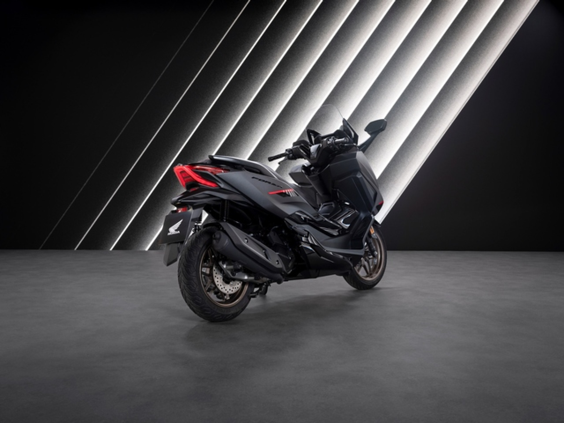 HONDA NSS 125 Forza Special Edition-image-2