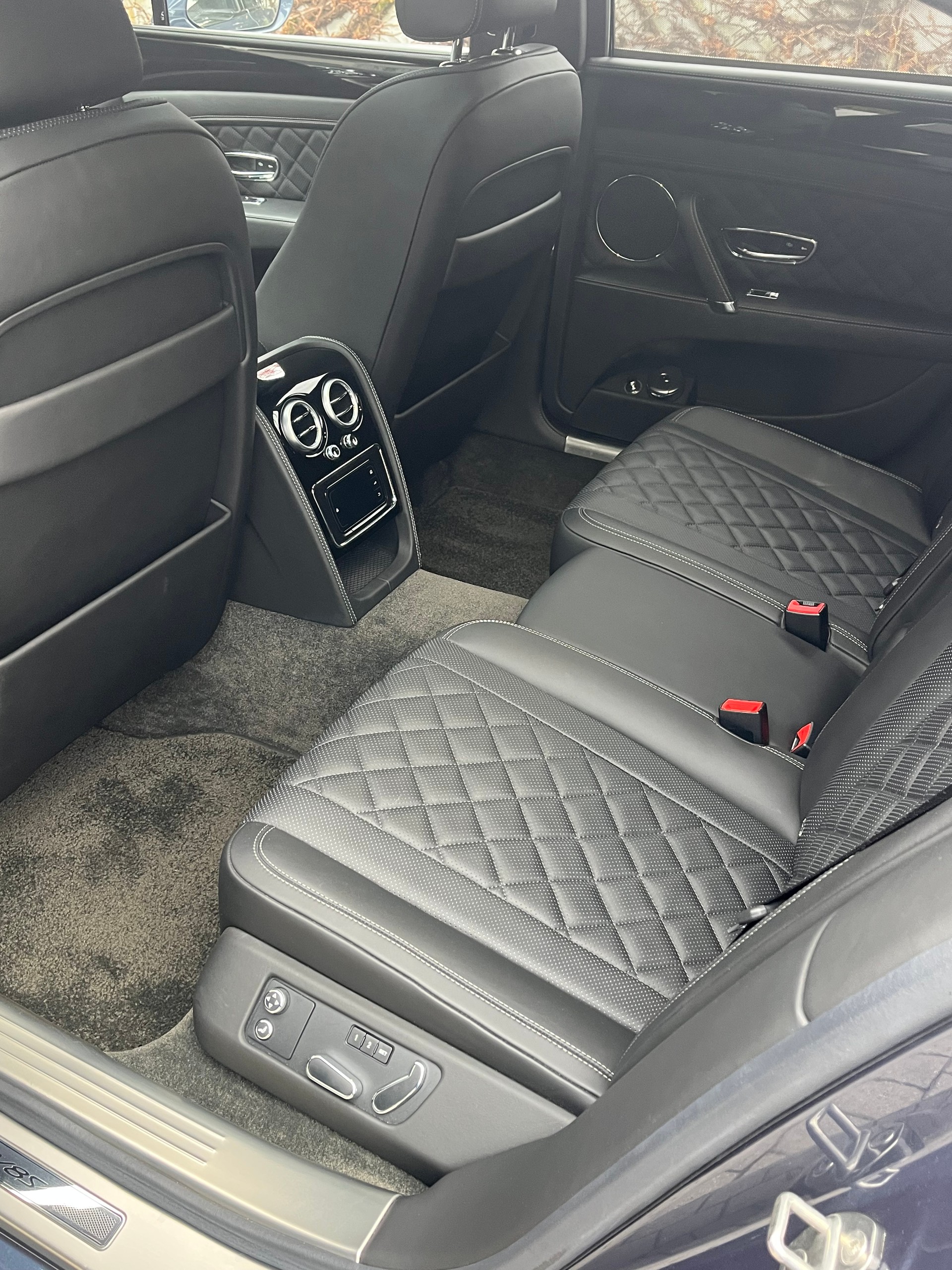 BENTLEY Flying Spur V8 S-image-5