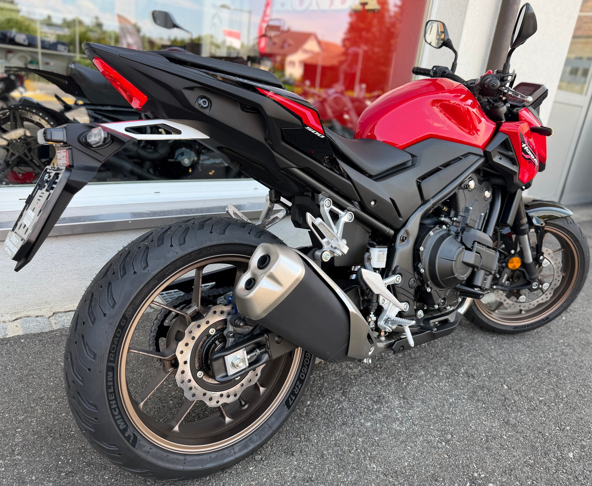 HONDA CB 500 Hornet E-Clutch 2026-image-3
