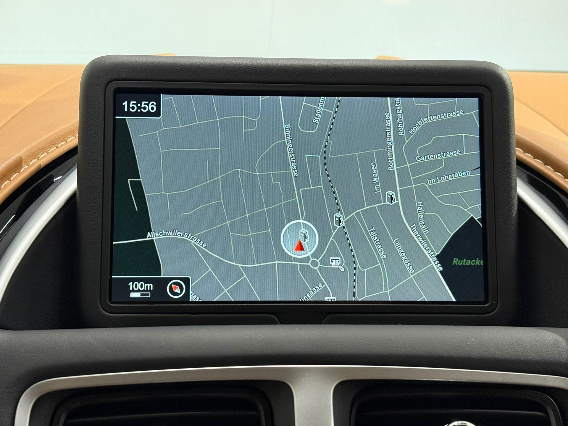 ASTON MARTIN DB11 V12 Launch Edition Touchtronic 3-image-16