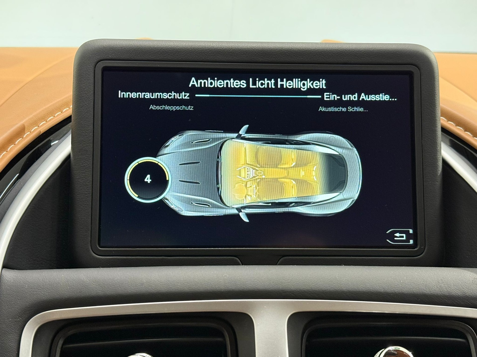 ASTON MARTIN DB11 V12 Launch Edition Touchtronic 3-image-17