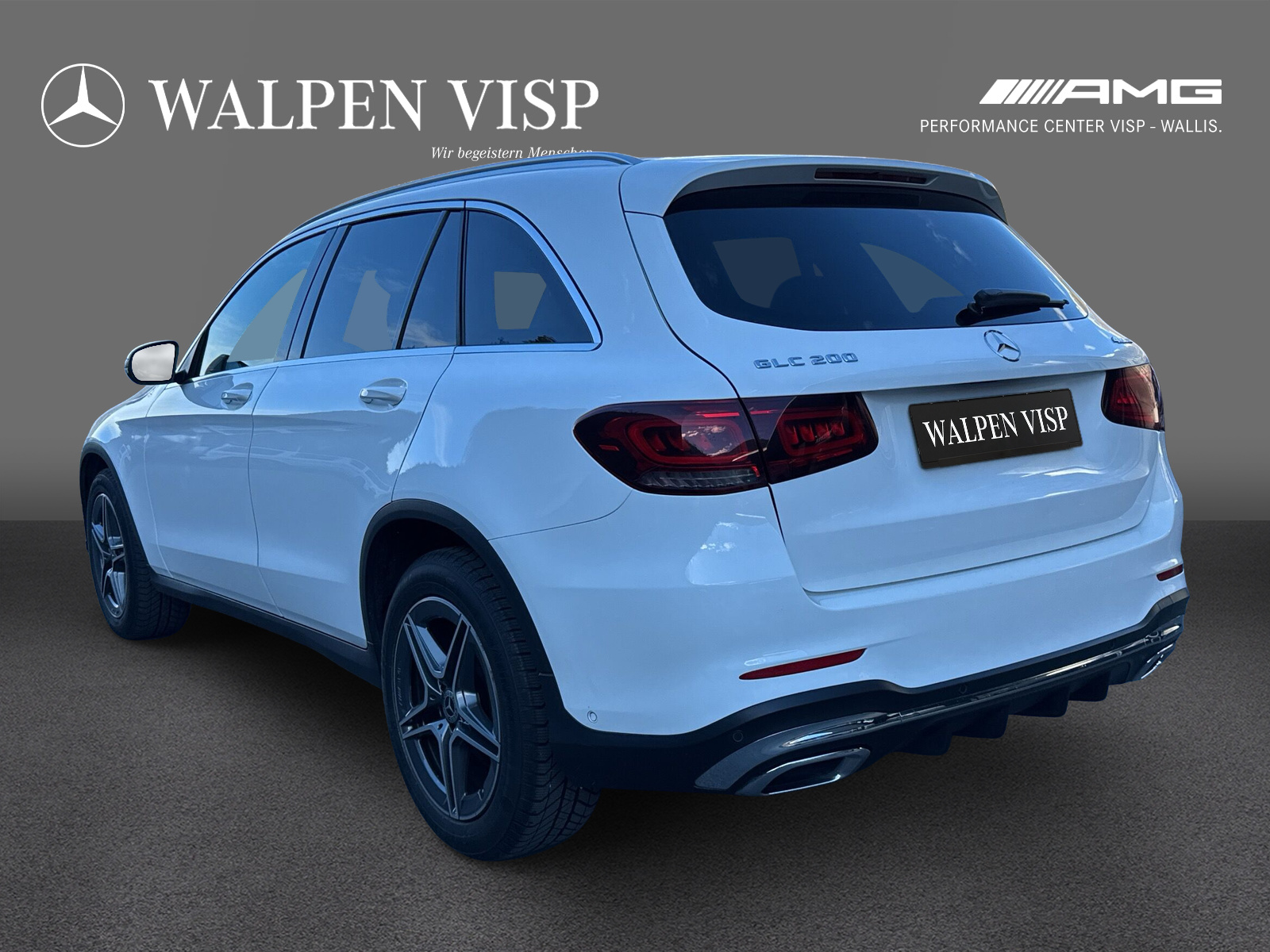 MERCEDES-BENZ GLC 200 AMG Line 4Matic-showroom-element-3