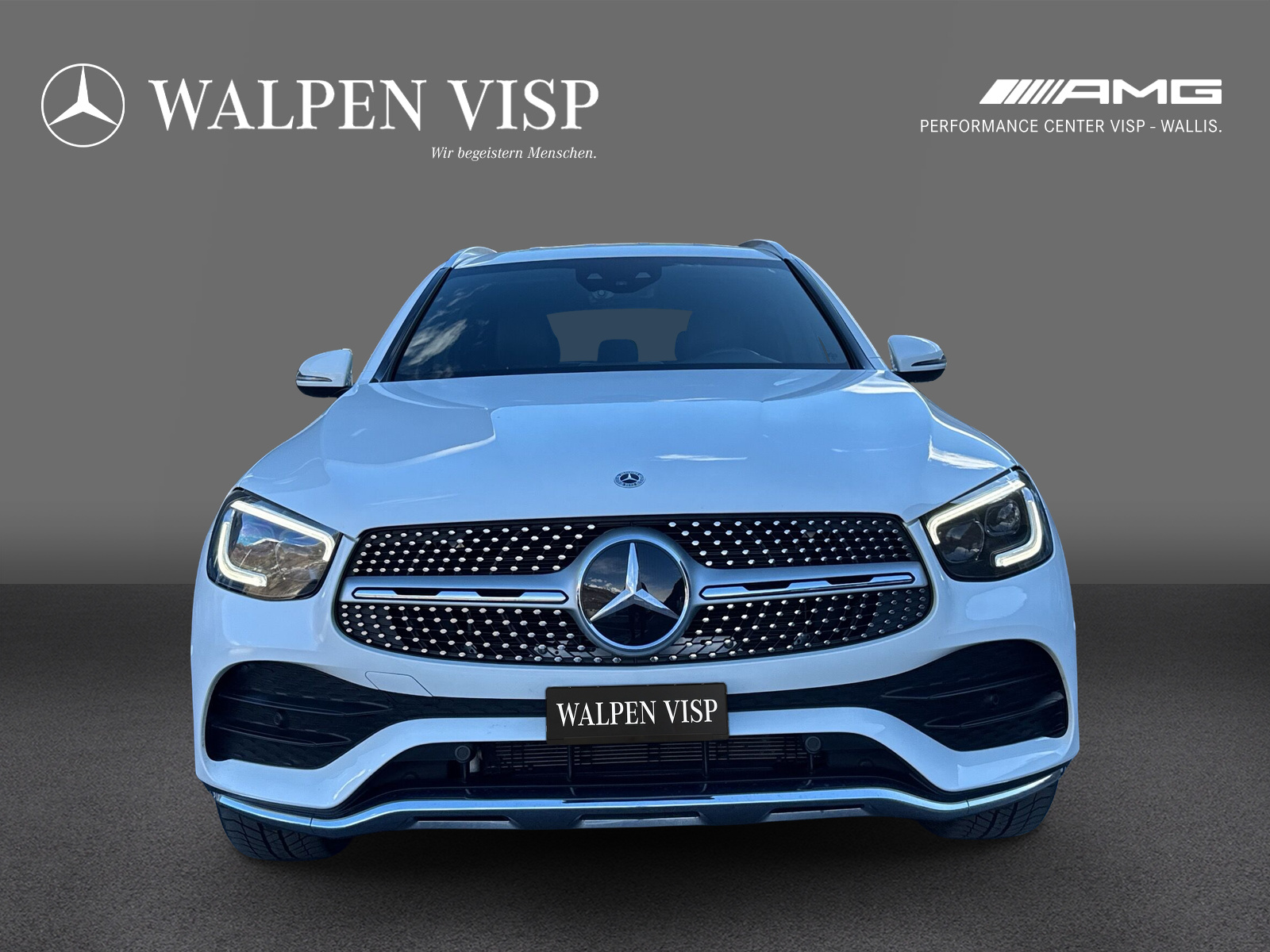 MERCEDES-BENZ GLC 200 AMG Line 4Matic-showroom-element-1