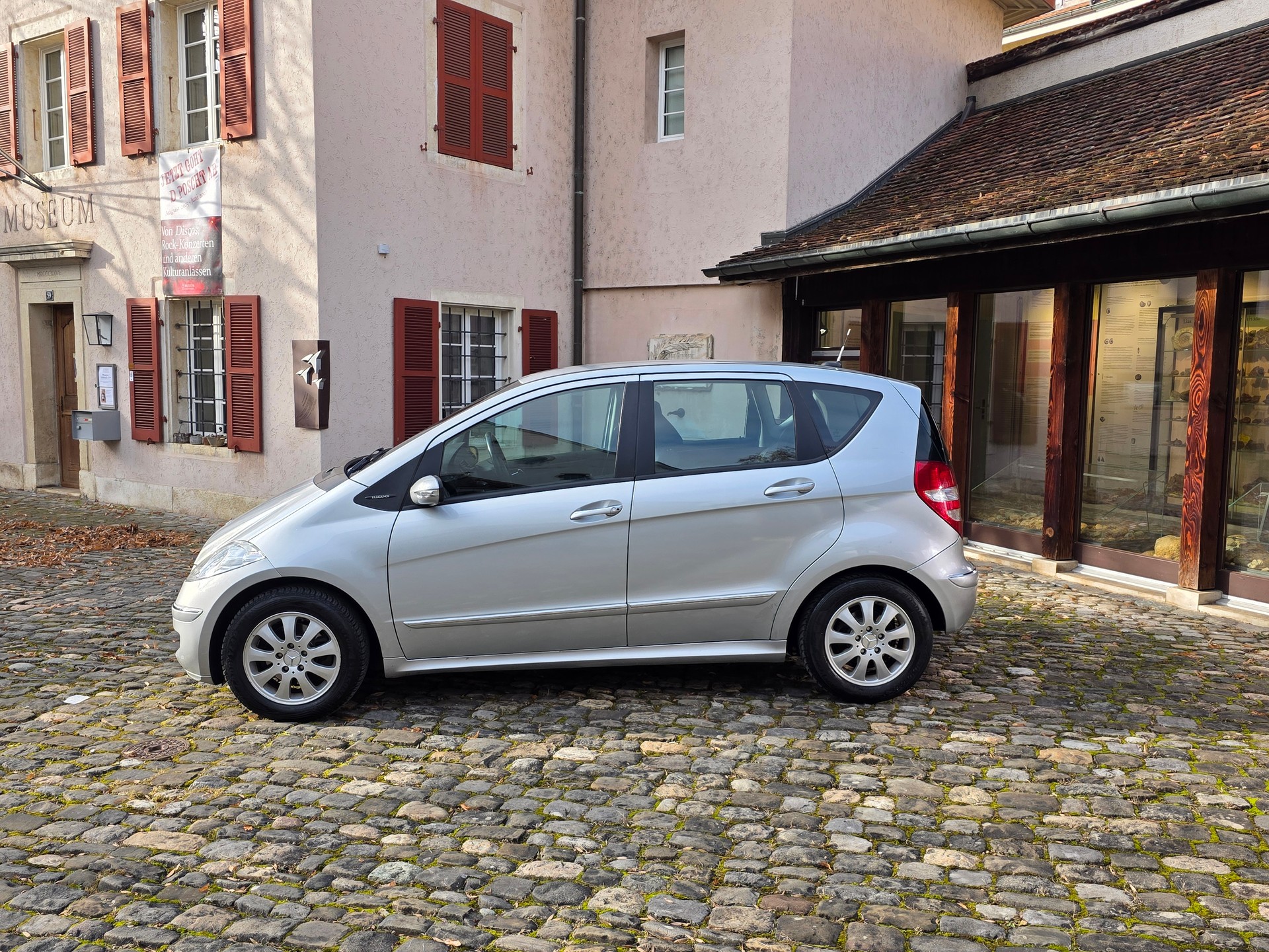 MERCEDES-BENZ A150 Eleganze Automatikgetriebe-image-4