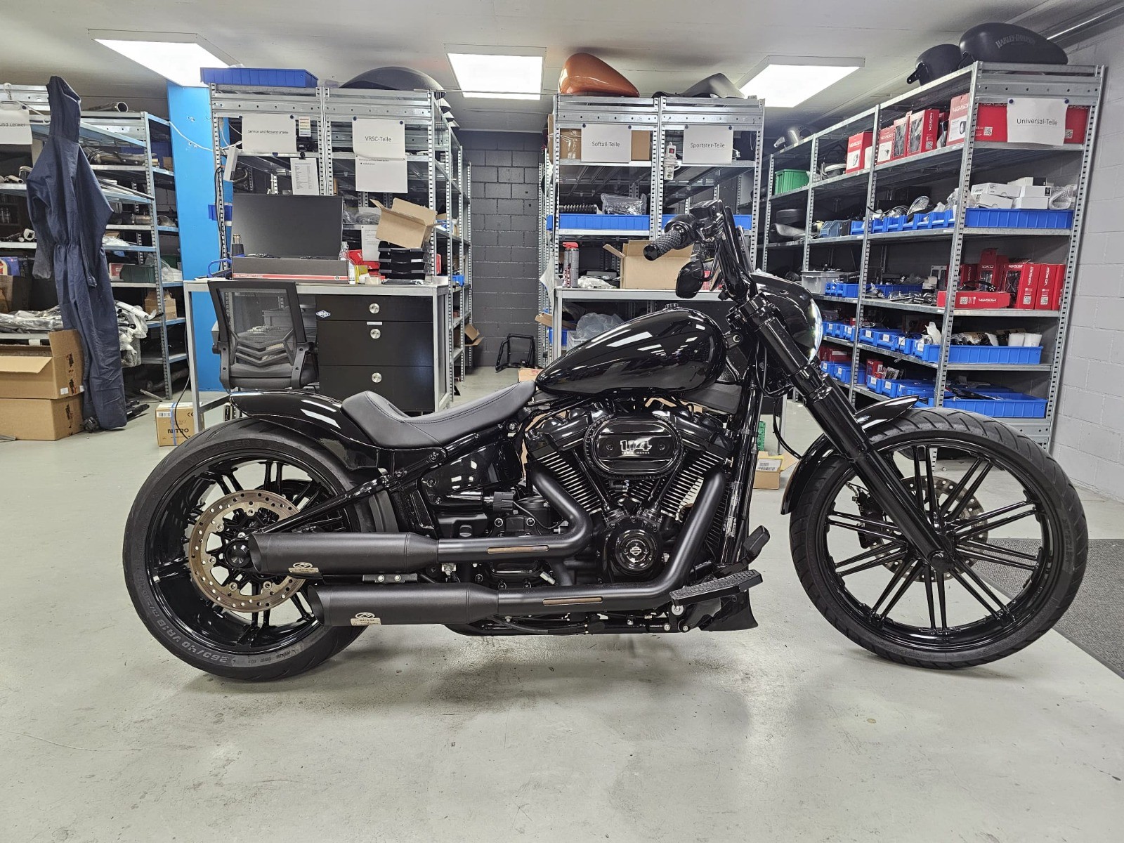 HARLEY-DAVIDSON FXBRS Breakout 114 ABS-image-0