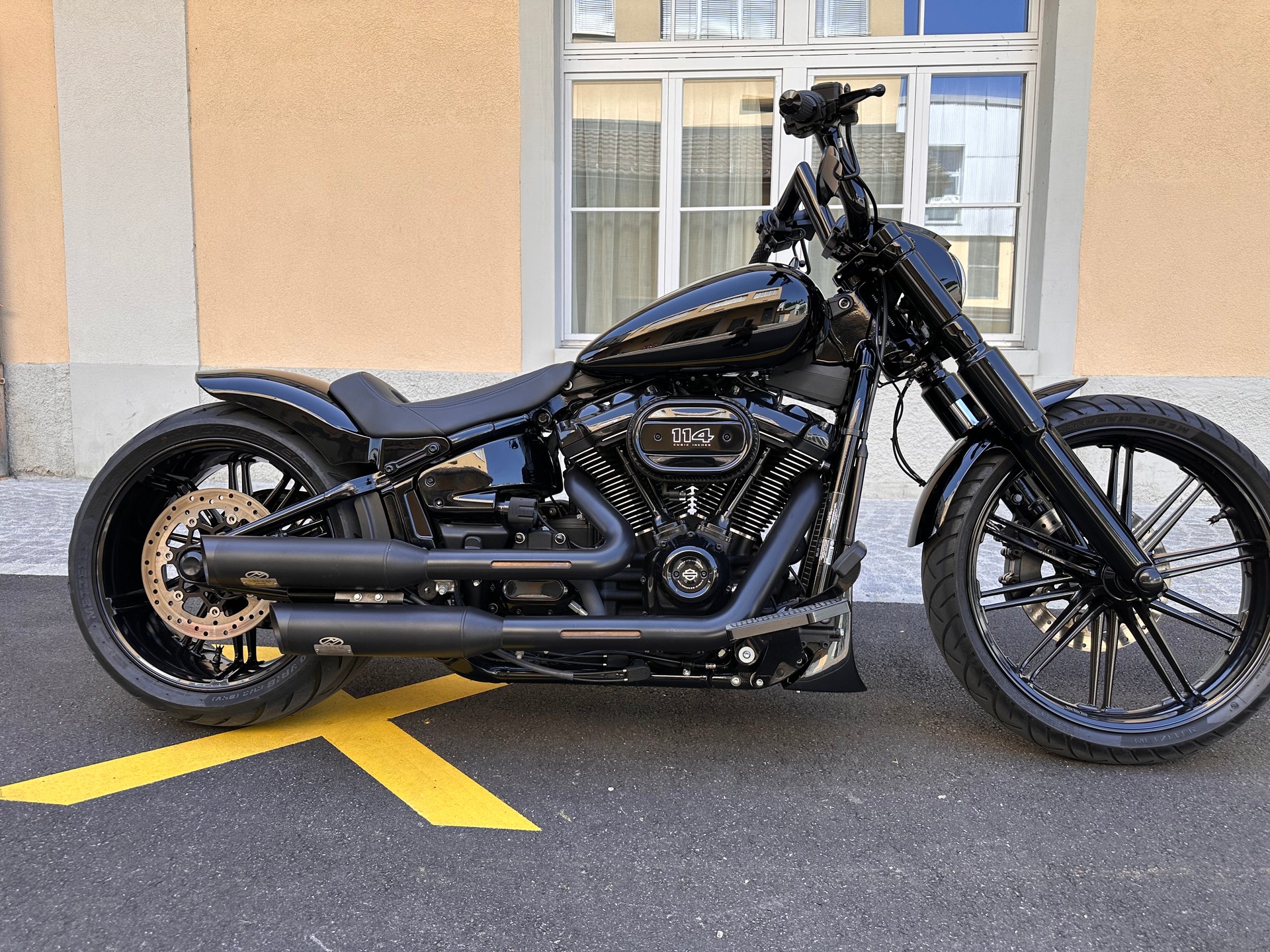 HARLEY-DAVIDSON FXBRS Breakout 114 ABS-image-0