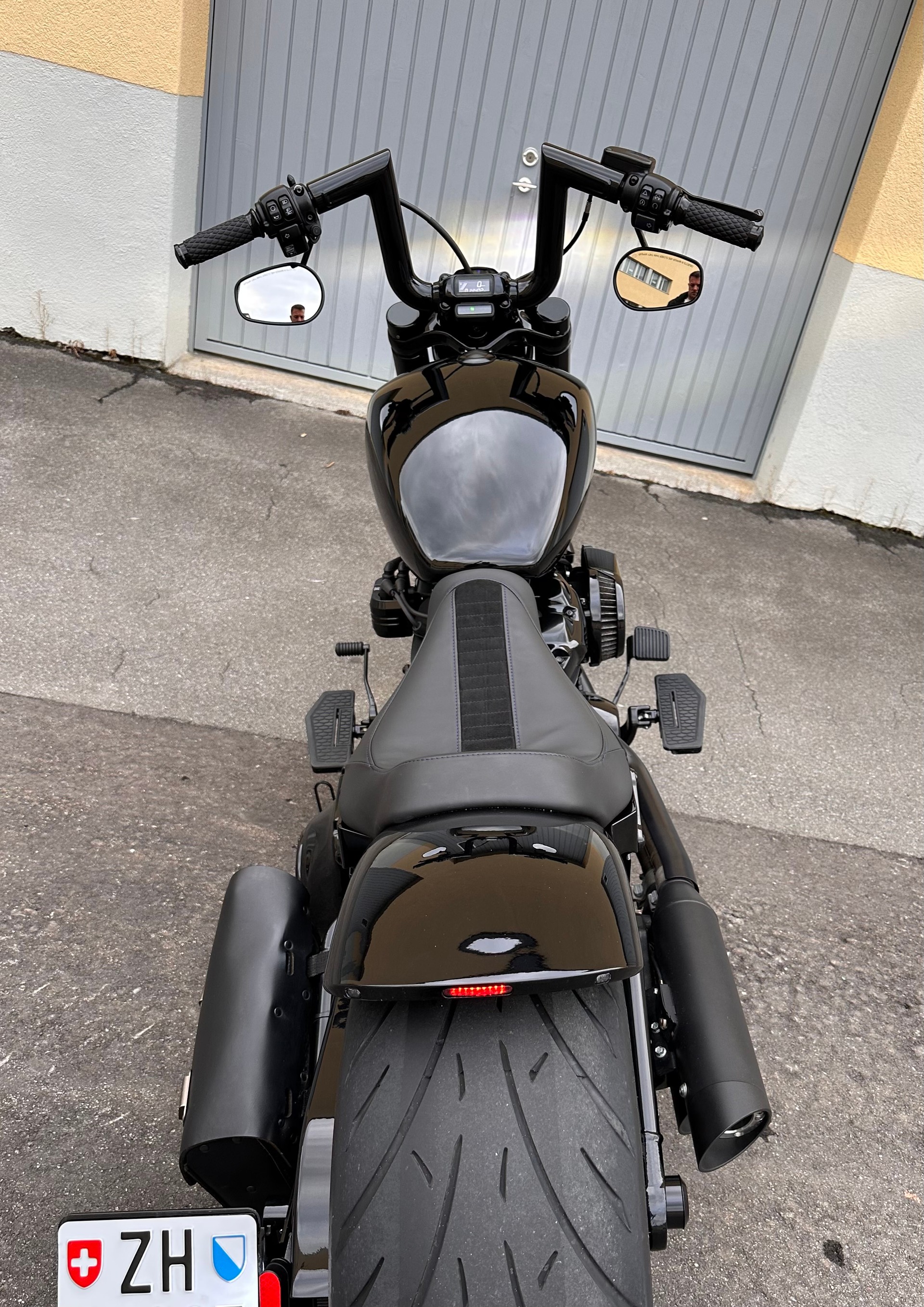 HARLEY-DAVIDSON FXBRS Breakout 114 ABS-image-2