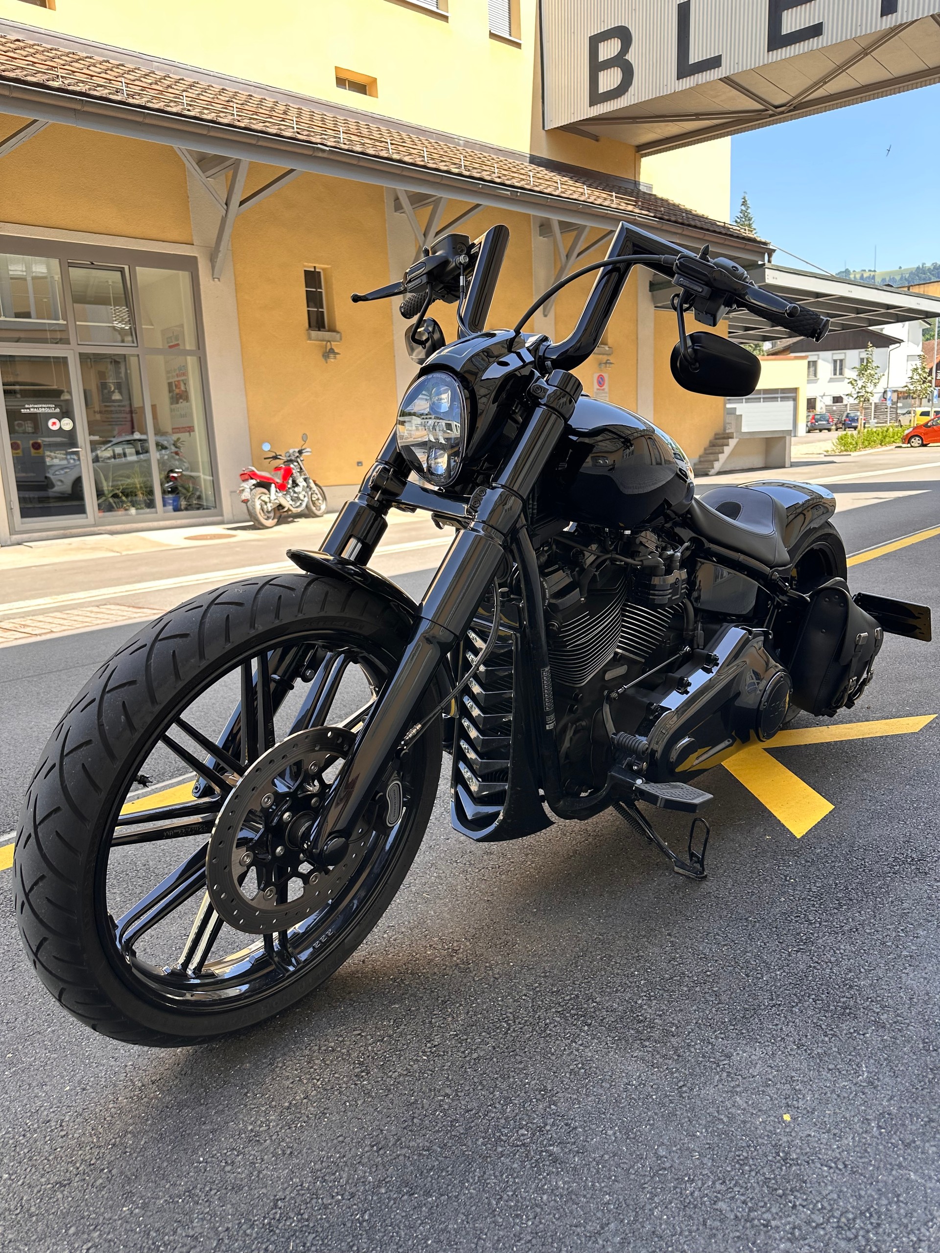 HARLEY-DAVIDSON FXBRS Breakout 114 ABS-image-5
