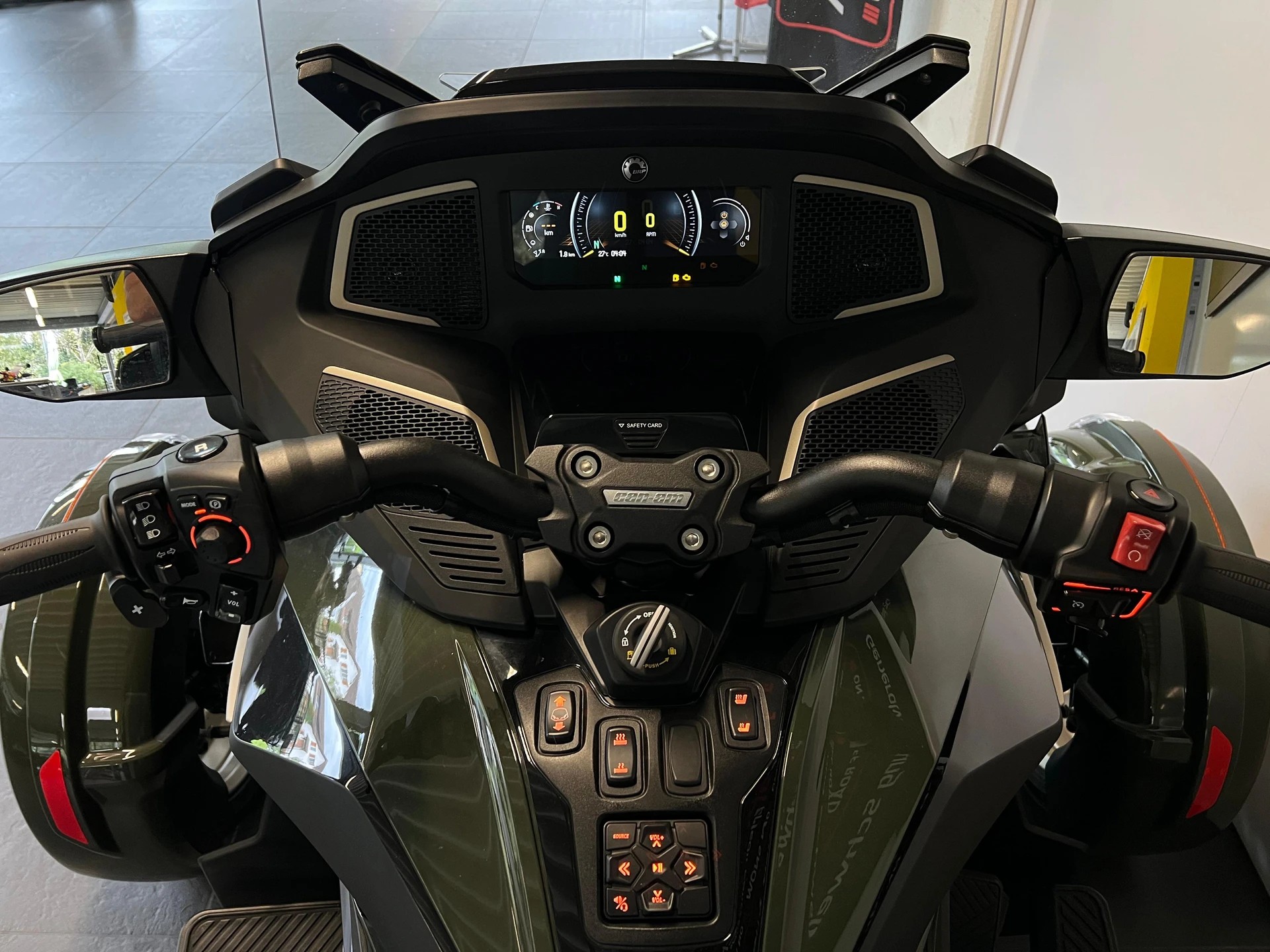CAN-AM Spyder RT-LTD Sea Sky Edition SE6-image-8