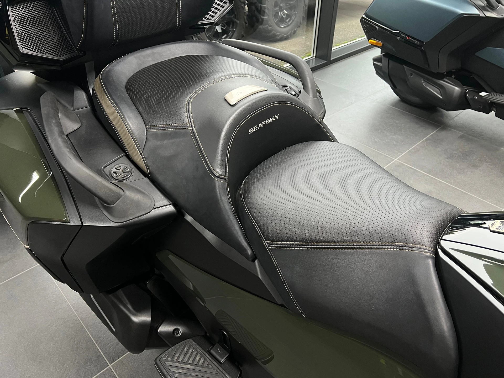 CAN-AM Spyder RT-LTD Sea Sky Edition SE6-image-14