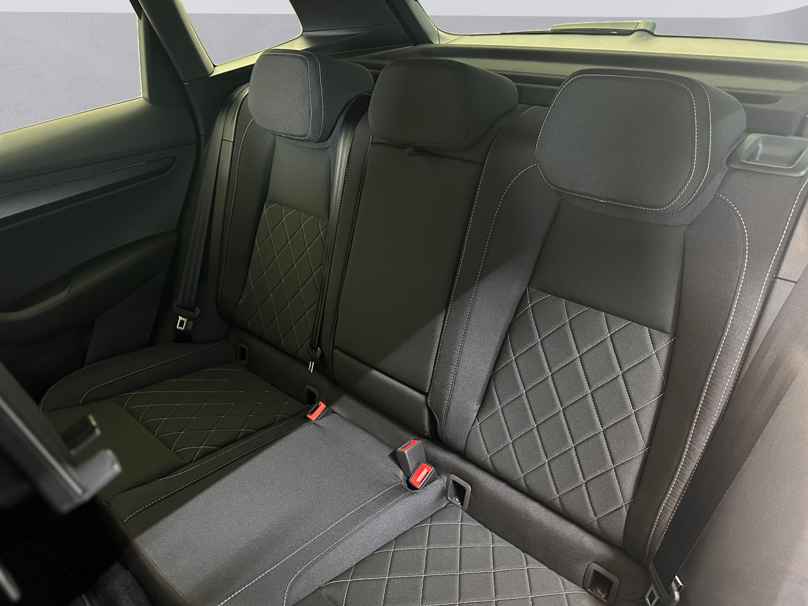 SKODA Karoq «Dynamic» Limited Edition (Netto)-image-11