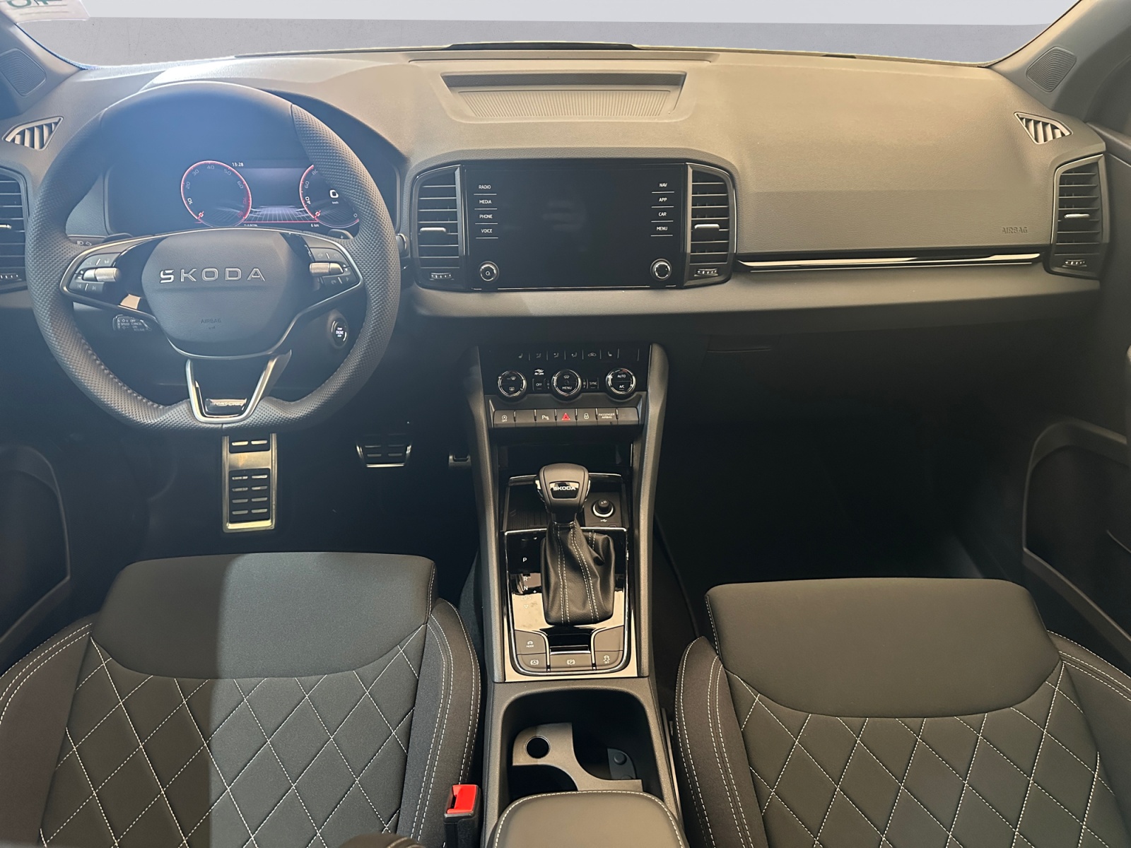 SKODA Karoq «Dynamic» Limited Edition (Netto)-image-8