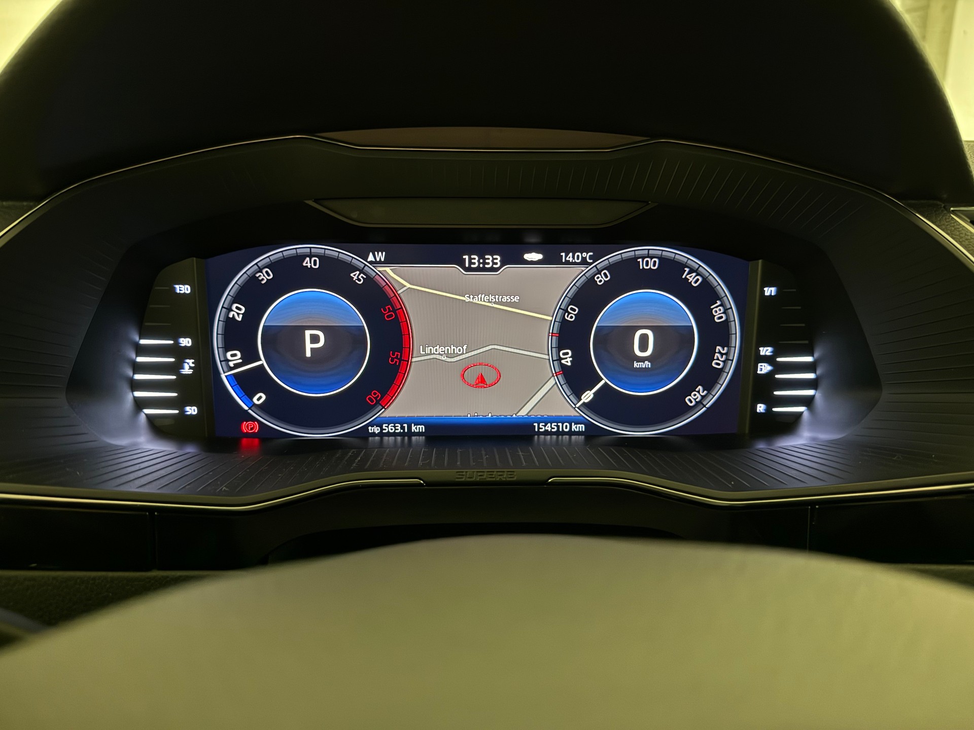 SKODA Superb Combi 2.0 TDi L&K 4x4 DSG-image-13