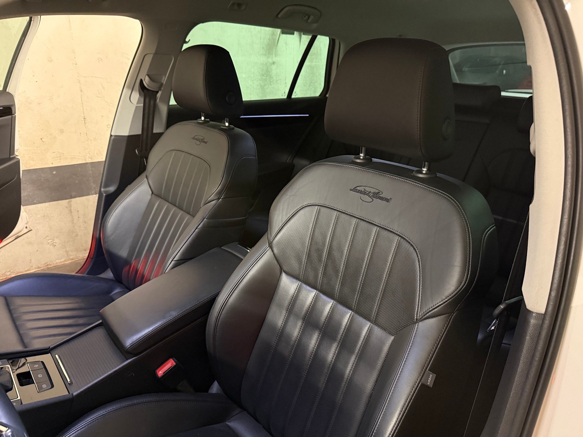 SKODA Superb Combi 2.0 TDi L&K 4x4 DSG-image-9