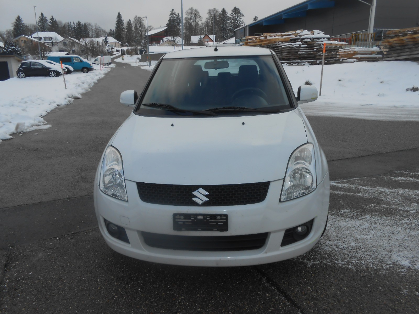 SUZUKI Swift 1.3i 16V GL Top-image-1