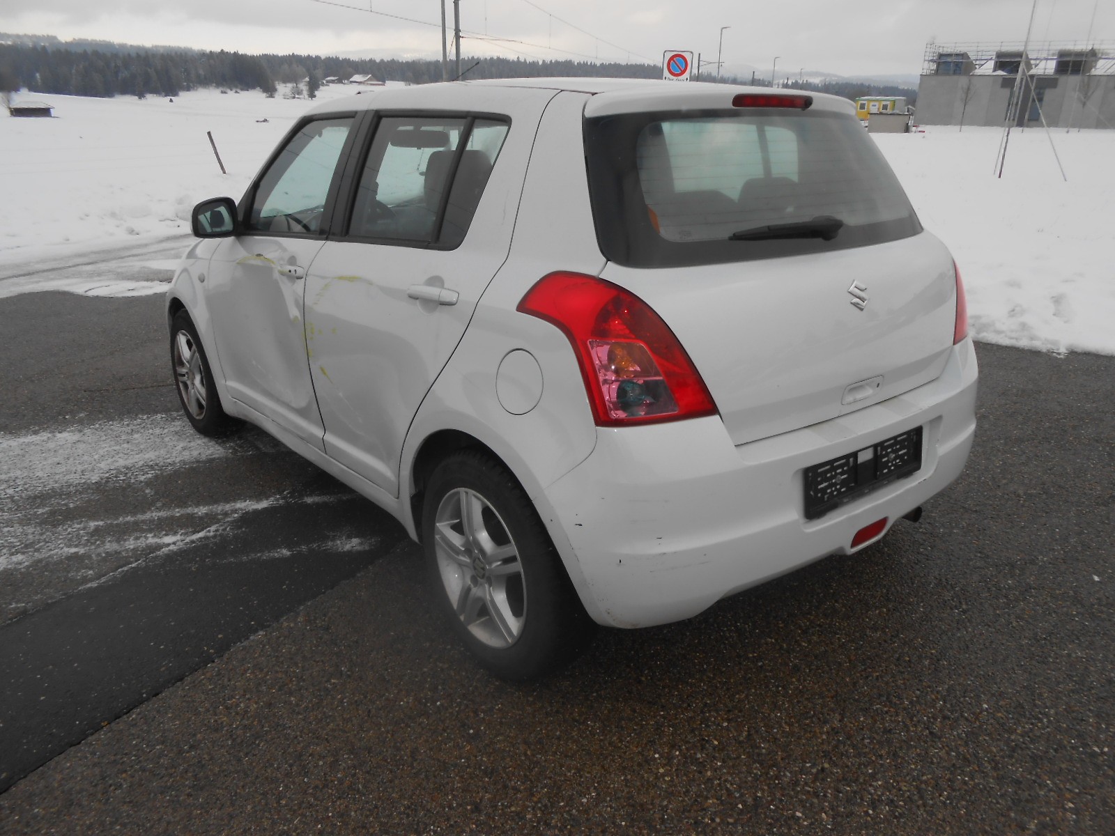SUZUKI Swift 1.3i 16V GL Top-image-6
