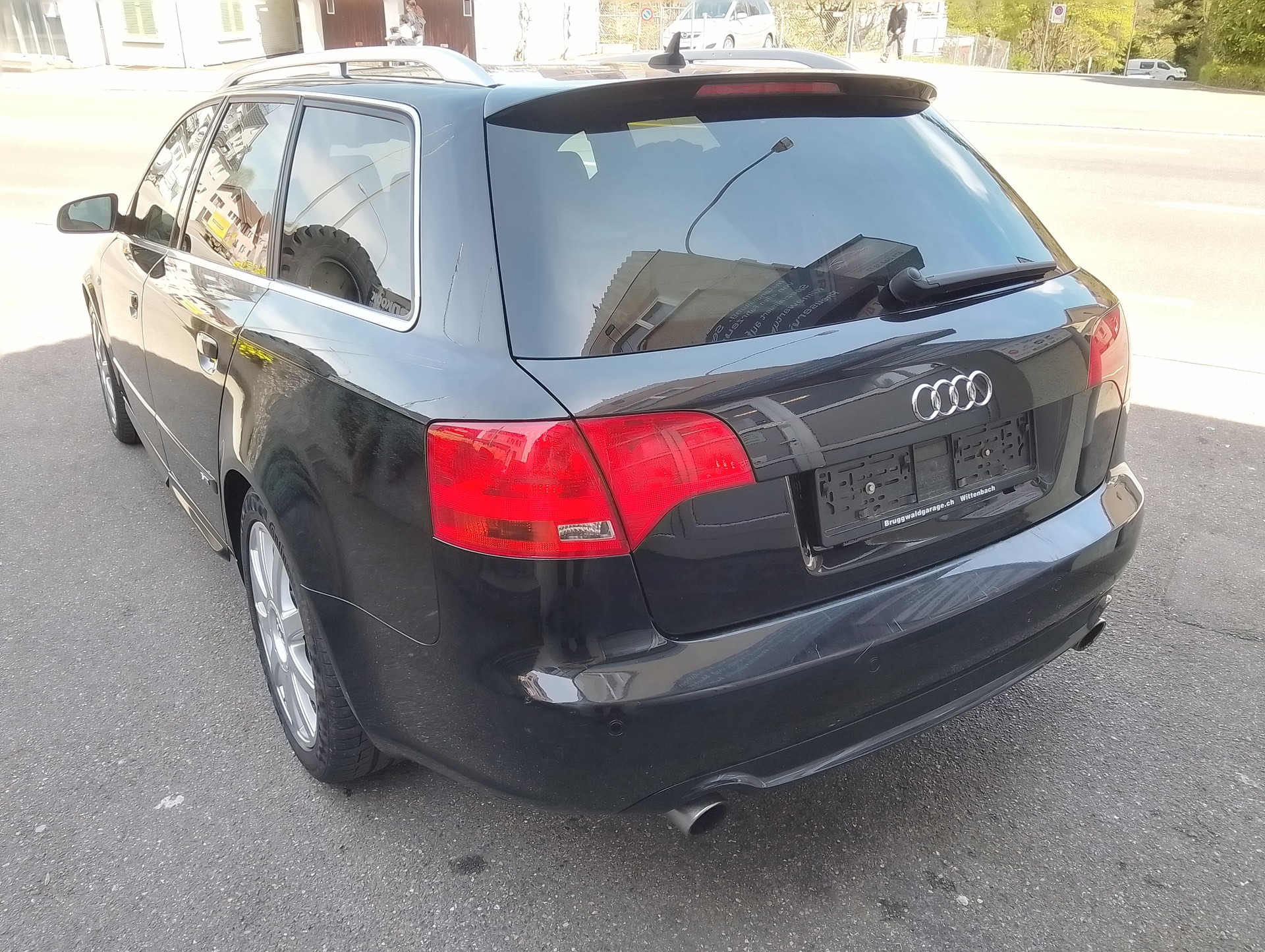 AUDI A4 Avant 3.2 FSI quattro-image-9