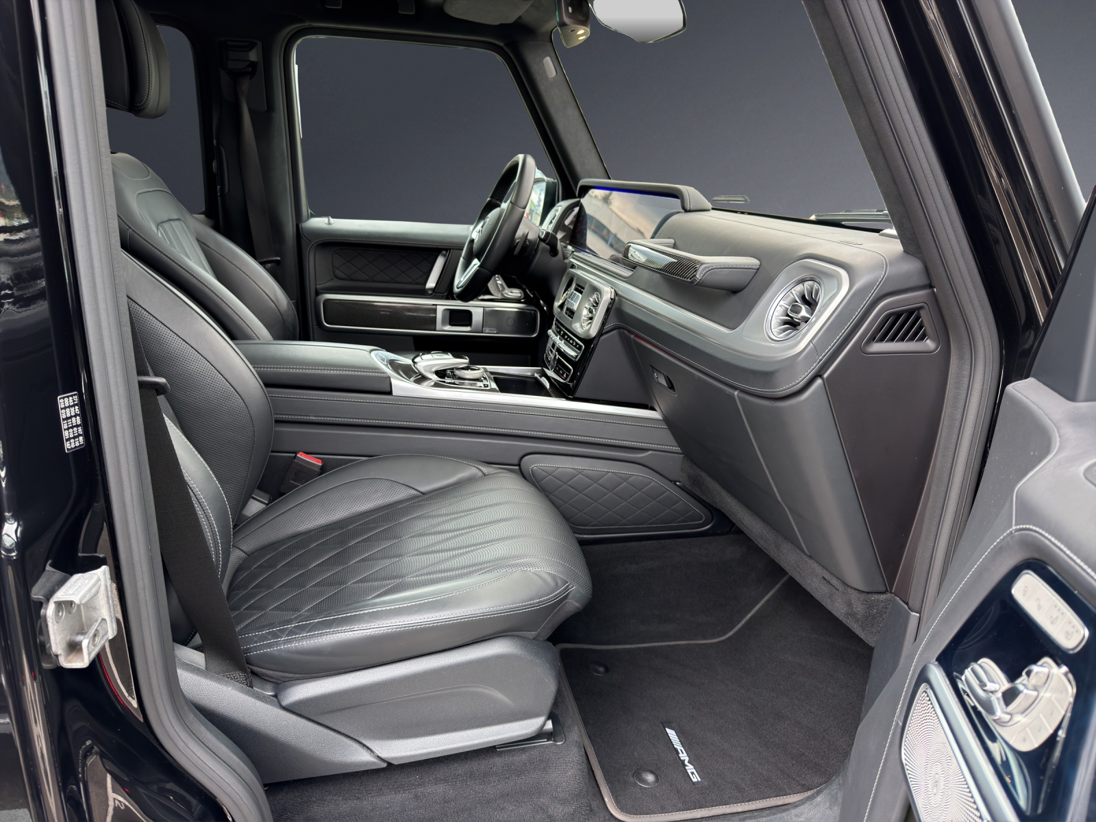 MERCEDES-BENZ G 400 d AMG Line 9G-Tronic-image-6