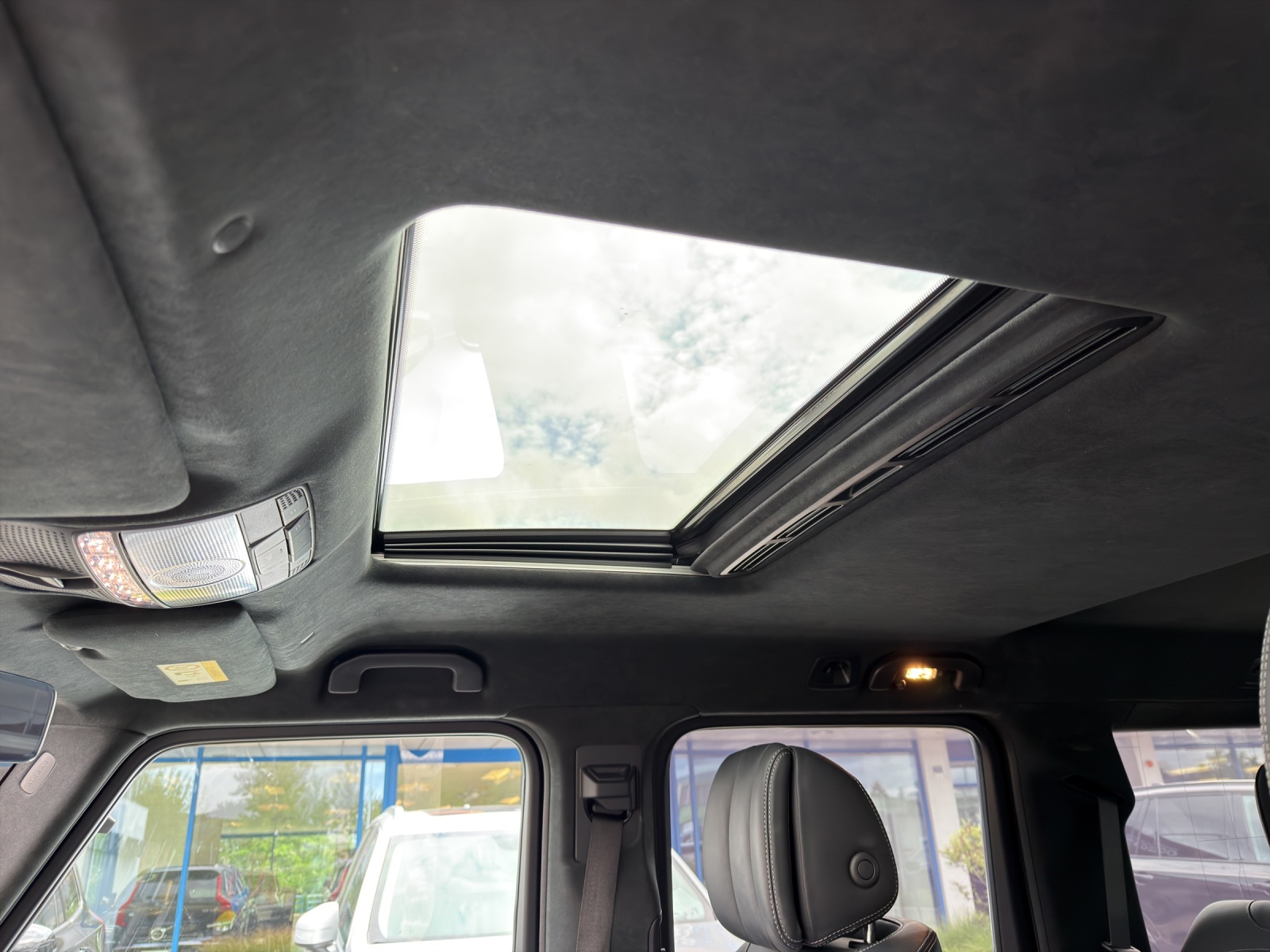 MERCEDES-BENZ G 400 d AMG Line 9G-Tronic-image-13
