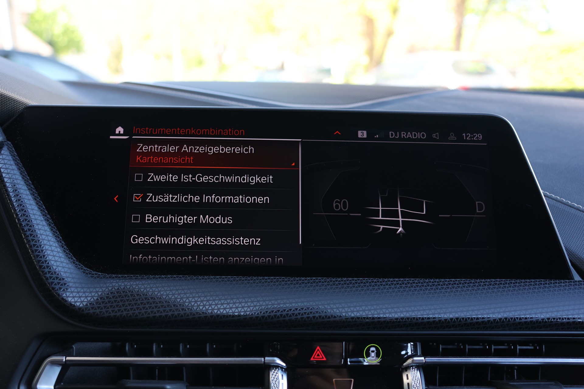 BMW M135i xDrive Steptronic (CH)-image-27