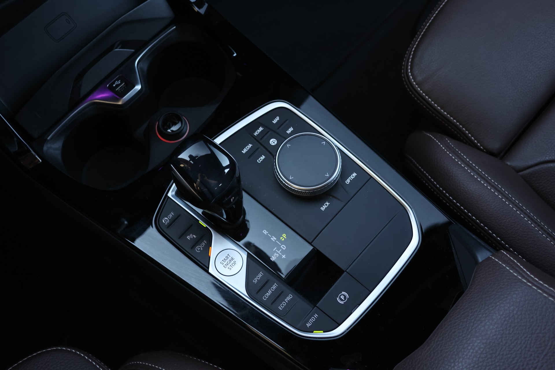 BMW M135i xDrive Steptronic (CH)-image-10