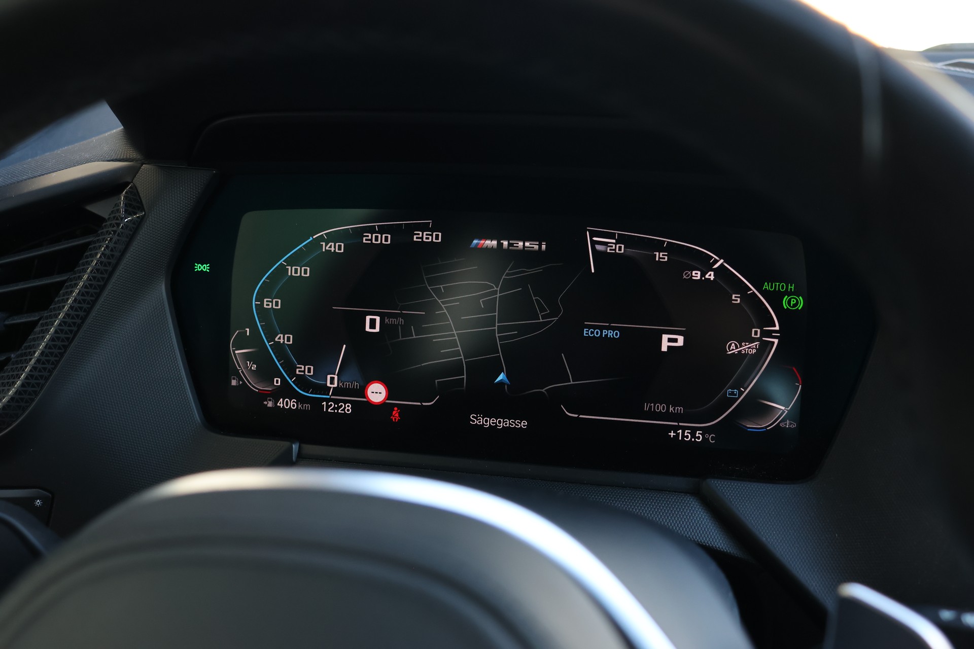 BMW M135i xDrive Steptronic (CH)-image-14