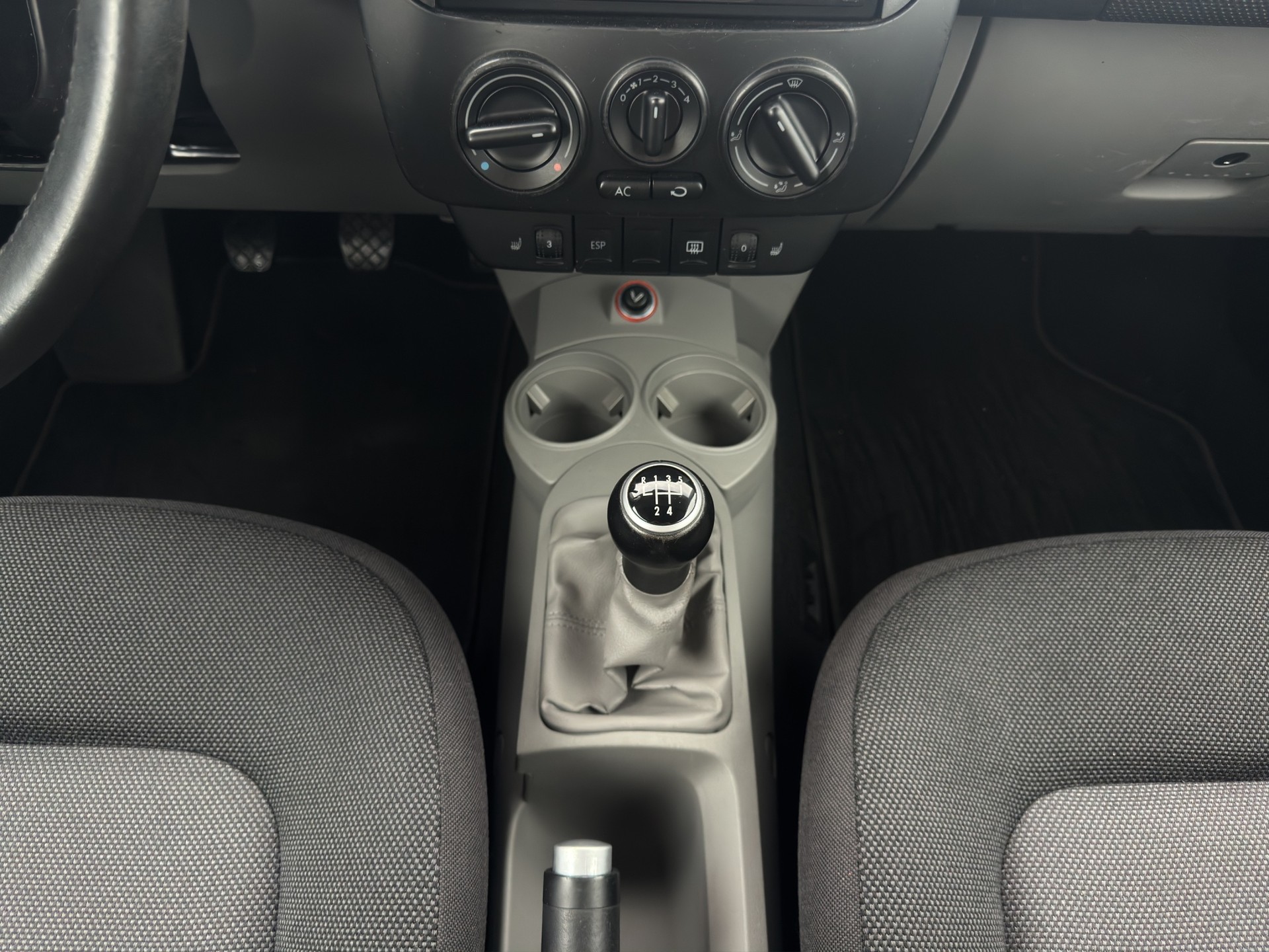 VW Beetle Cabrio 1.8 T-image-13