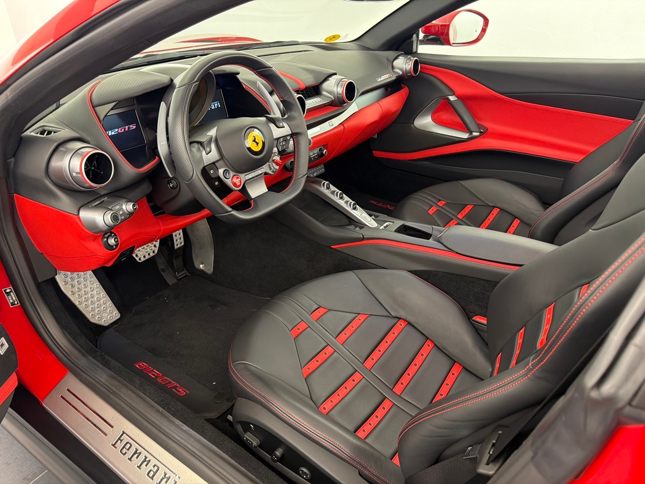FERRARI 812 GTS-image-4
