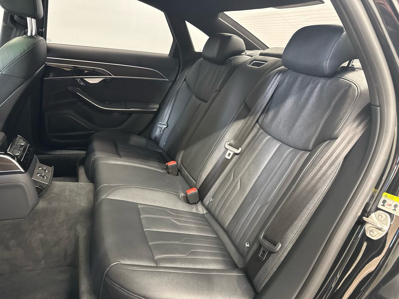 AUDI A8 55 TFSI quattro S-Line tiptronic-image-10