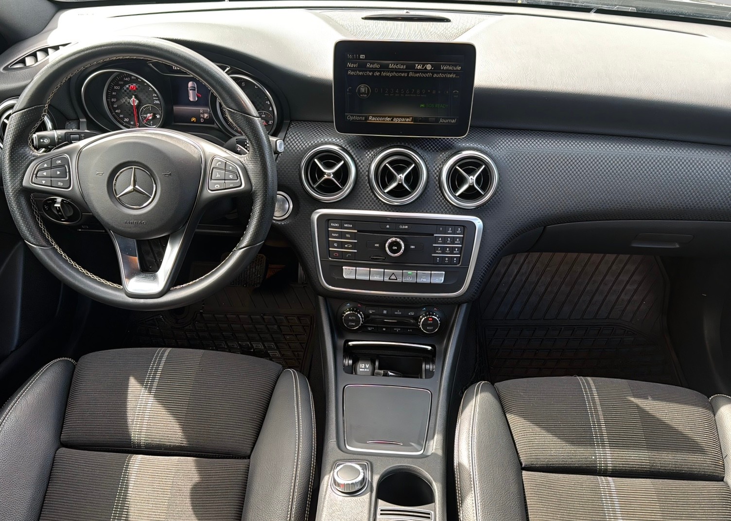 MERCEDES-BENZ A 180-image-10