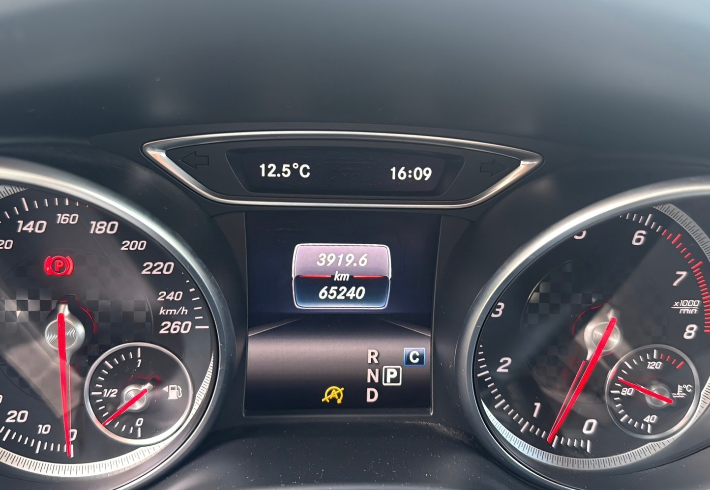 MERCEDES-BENZ A 180-image-14