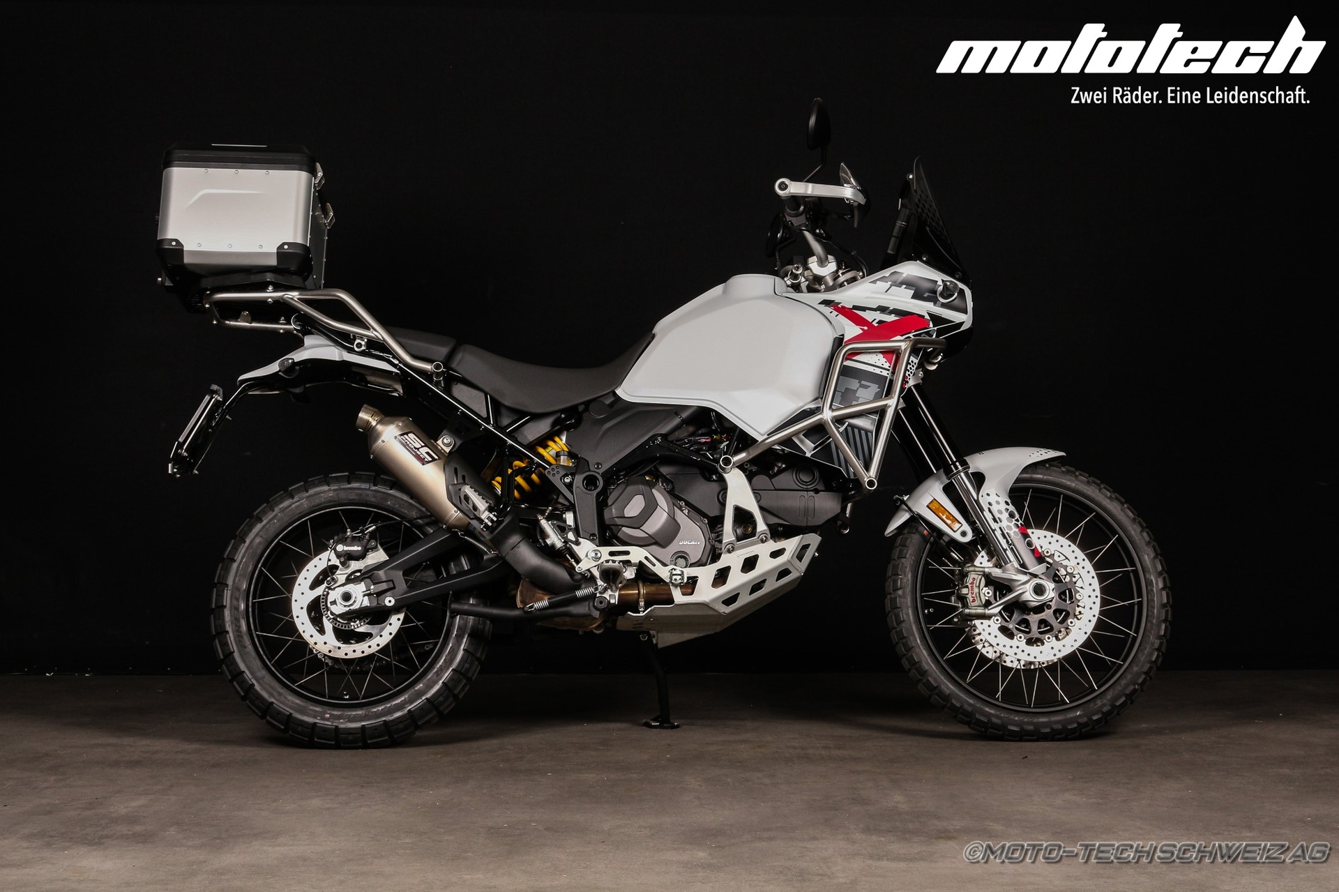 DUCATI Desert X-image-0
