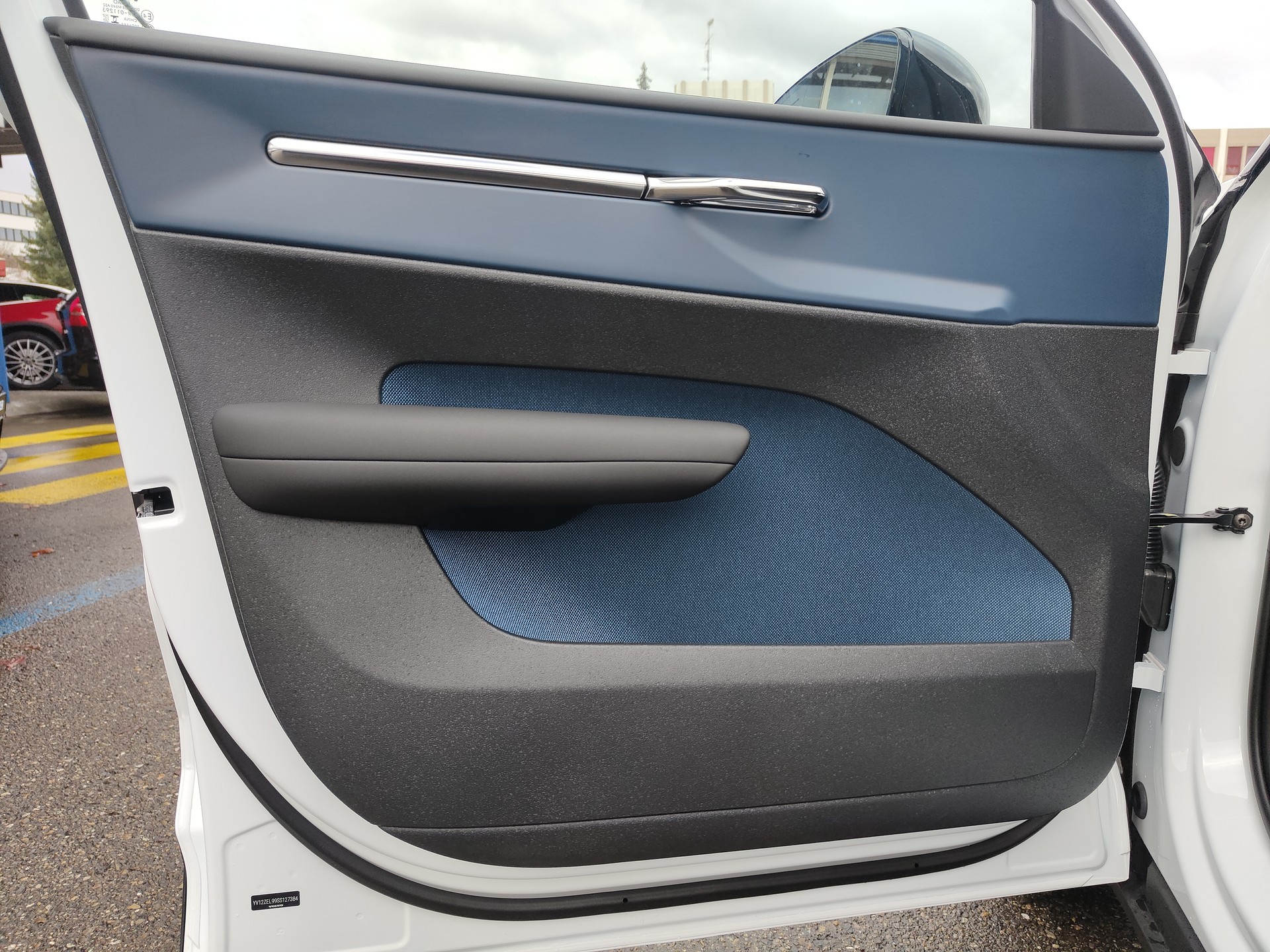 VOLVO EX30 E60 Plus-image-6