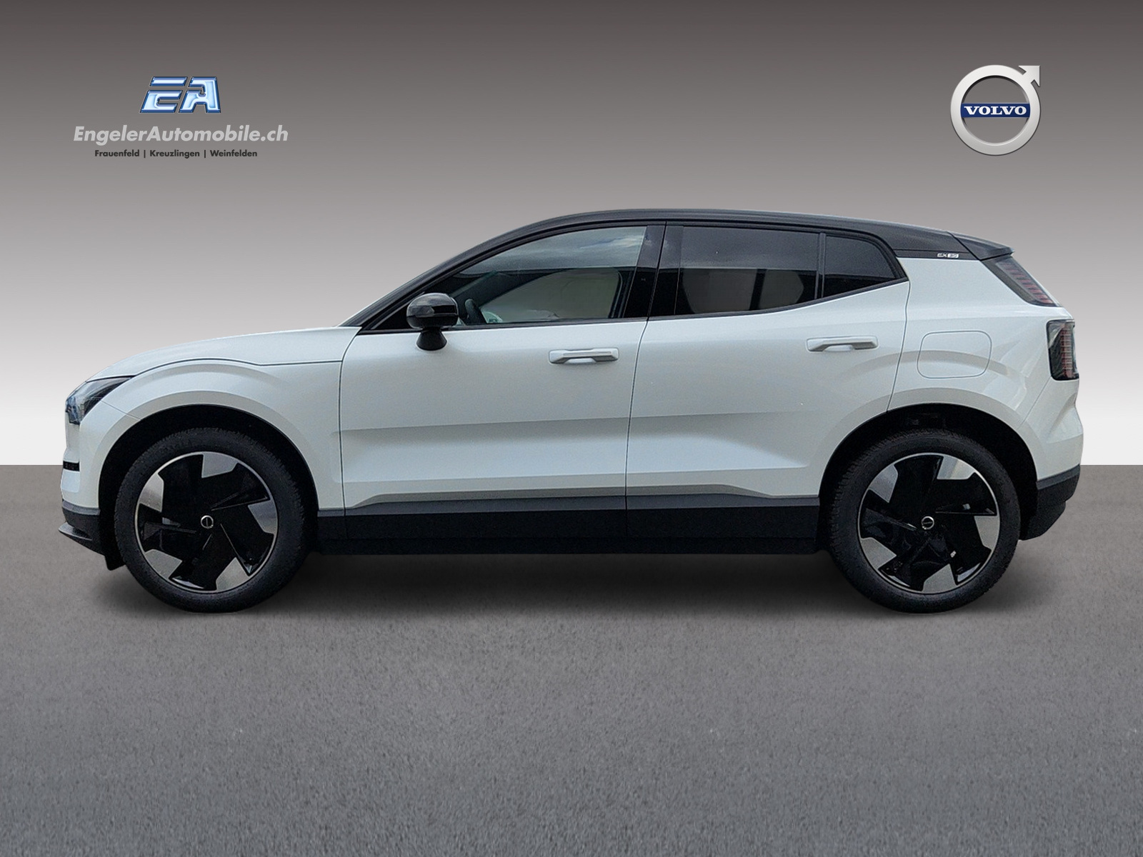 VOLVO EX30 E60 Plus-showroom-element-2