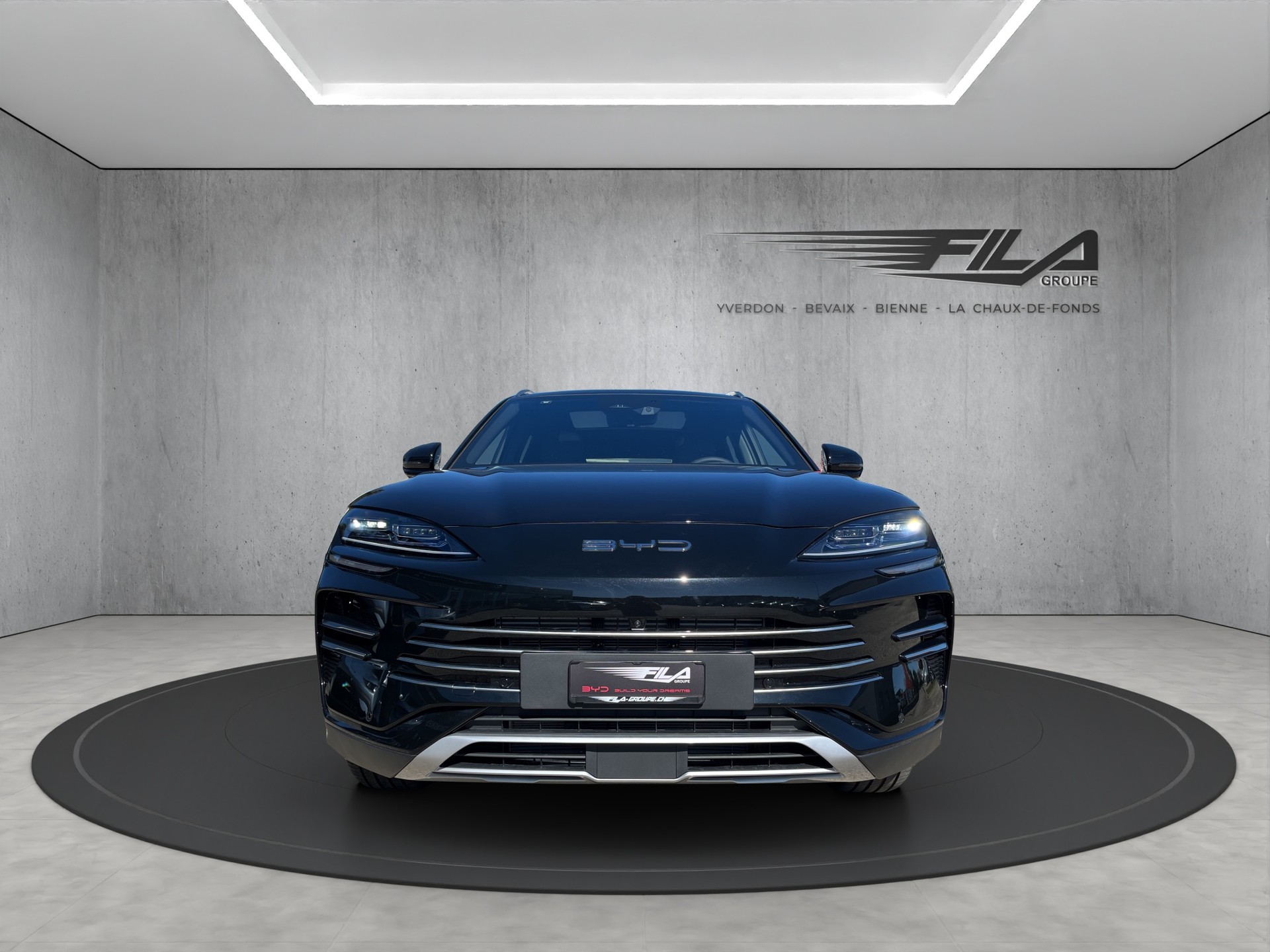 BYD Seal U DM-i Design AWD-showroom-element-2