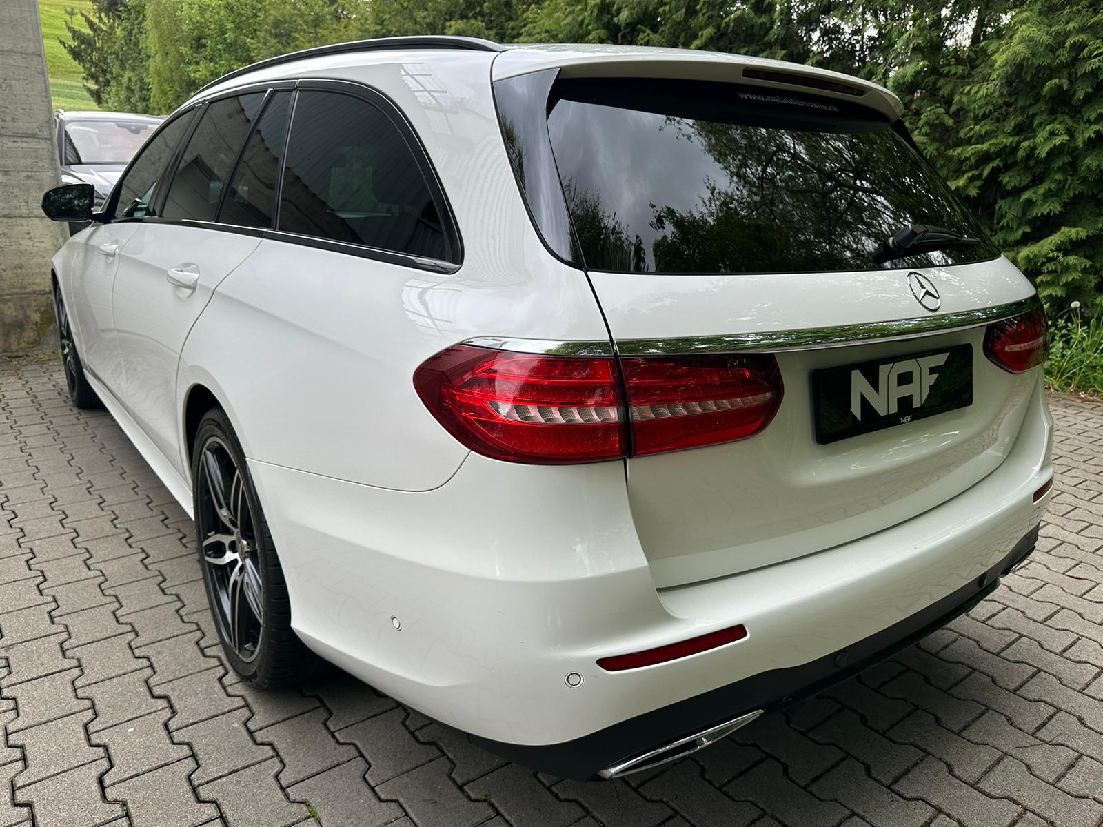 MERCEDES-BENZ E 220 d AMG Line 9G-Tronic-showroom-element-2
