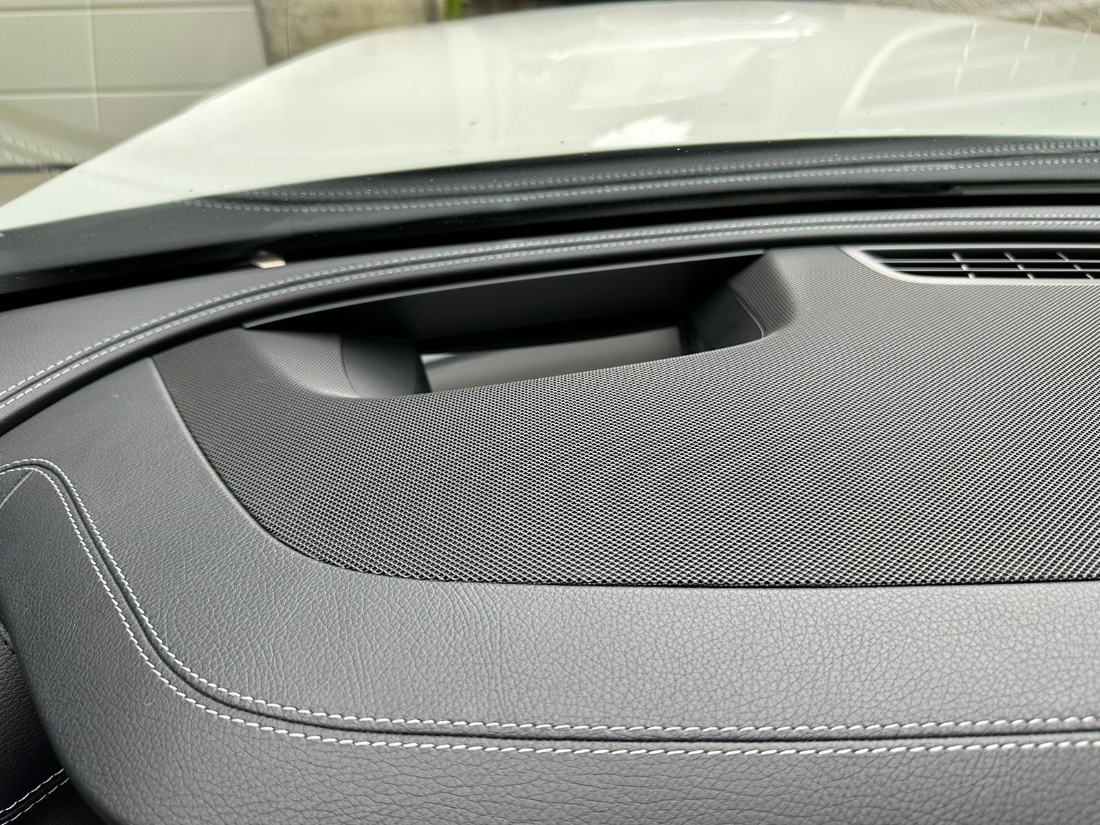 MERCEDES-BENZ E 220 d AMG Line 9G-Tronic-image-23