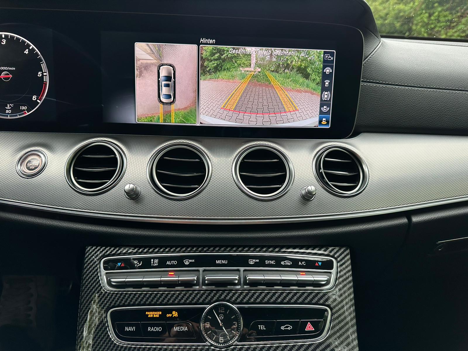 MERCEDES-BENZ E 220 d AMG Line 9G-Tronic-image-19